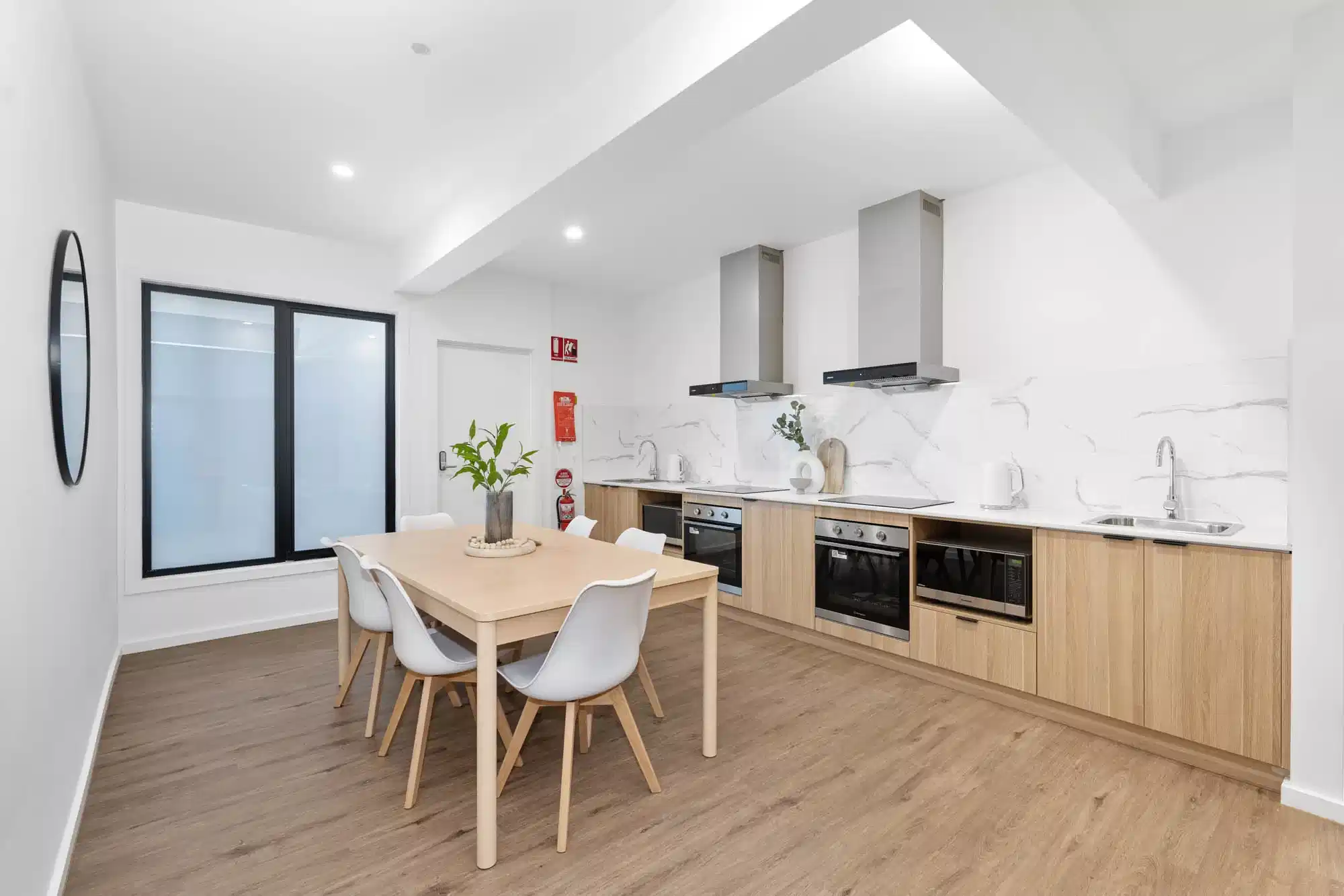 Twin Room Ensuite - Kitchen