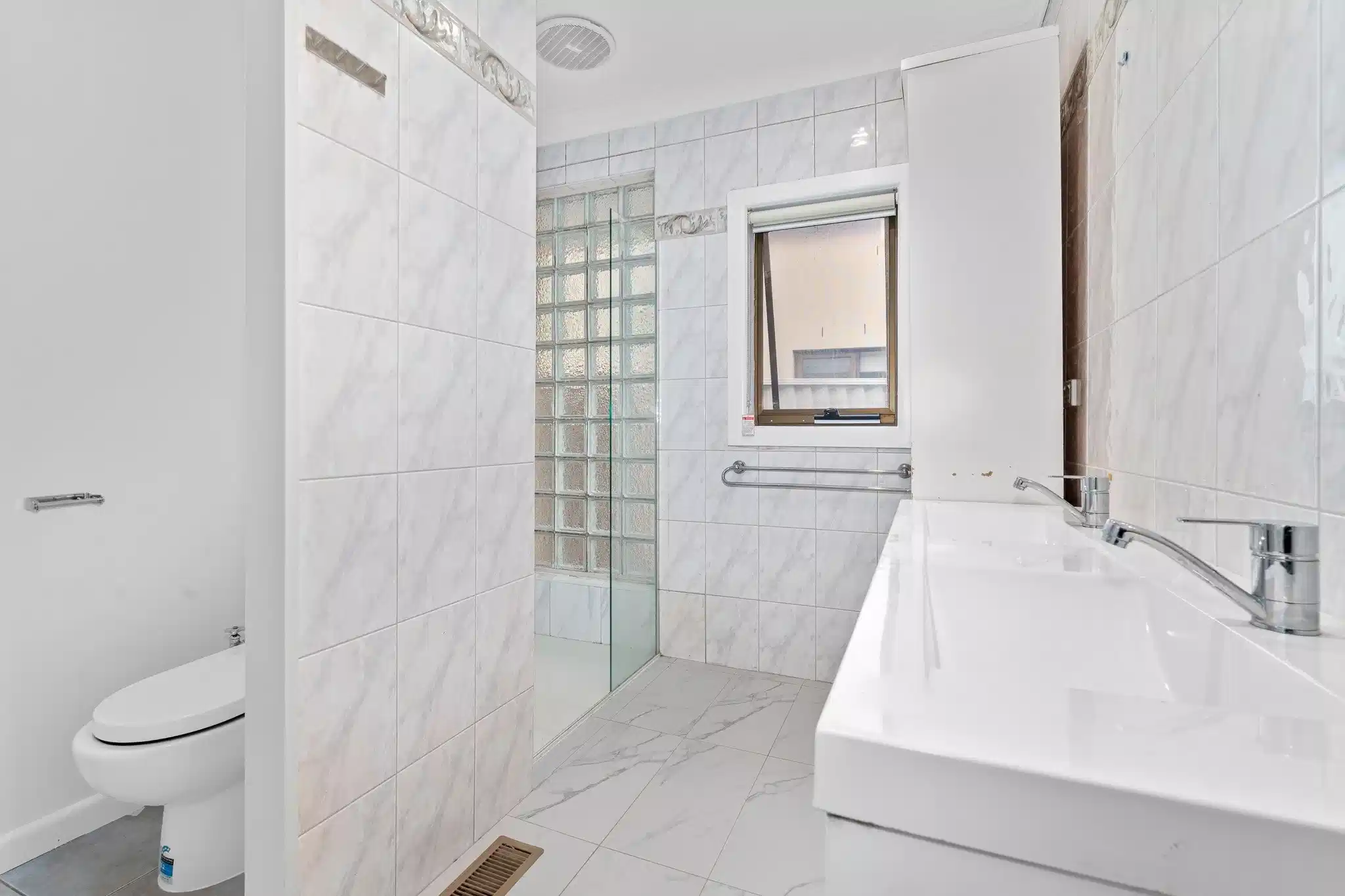 Single Room Ensuite - Bathroom