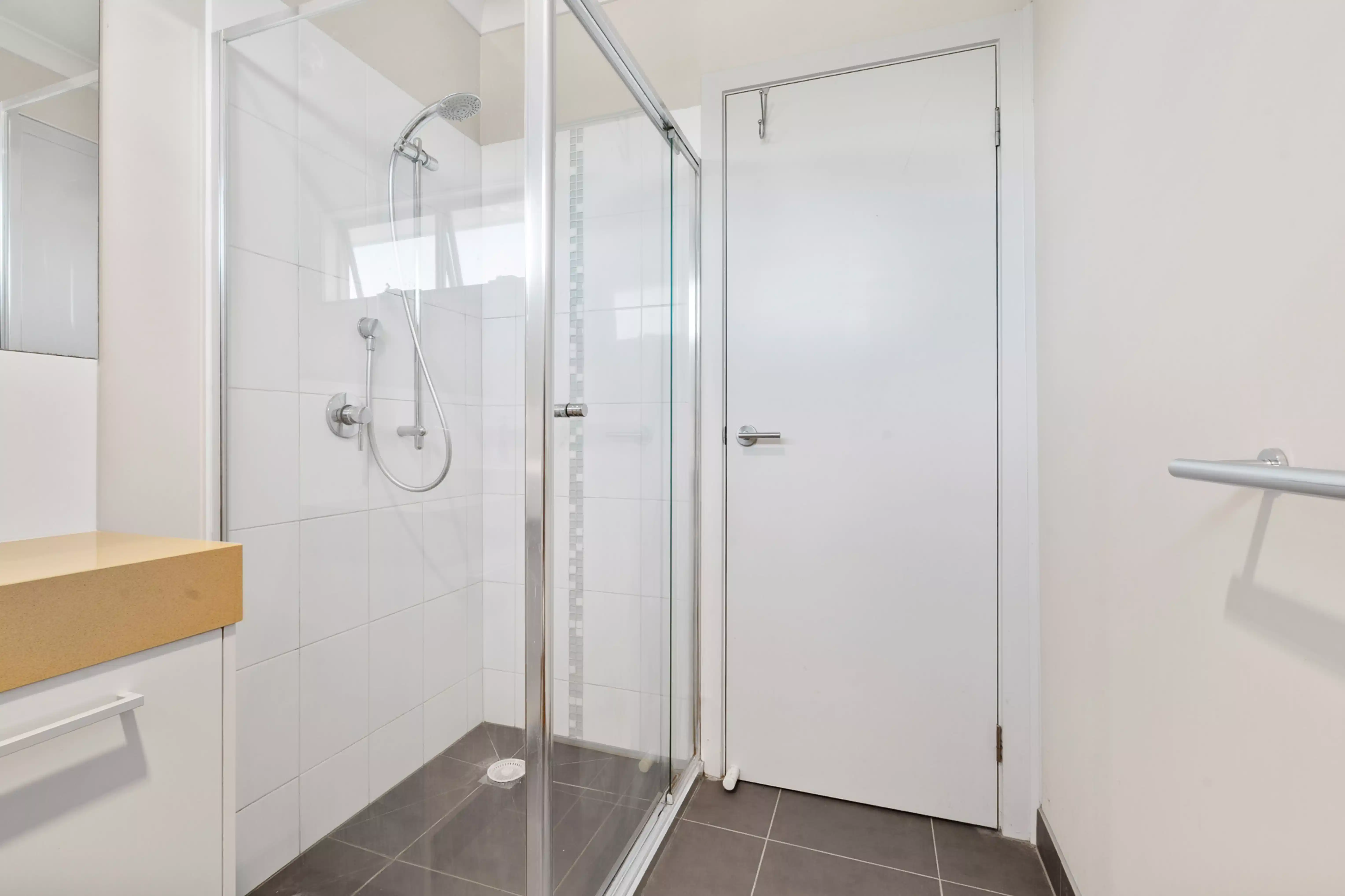 Studio Double - Bathroom
