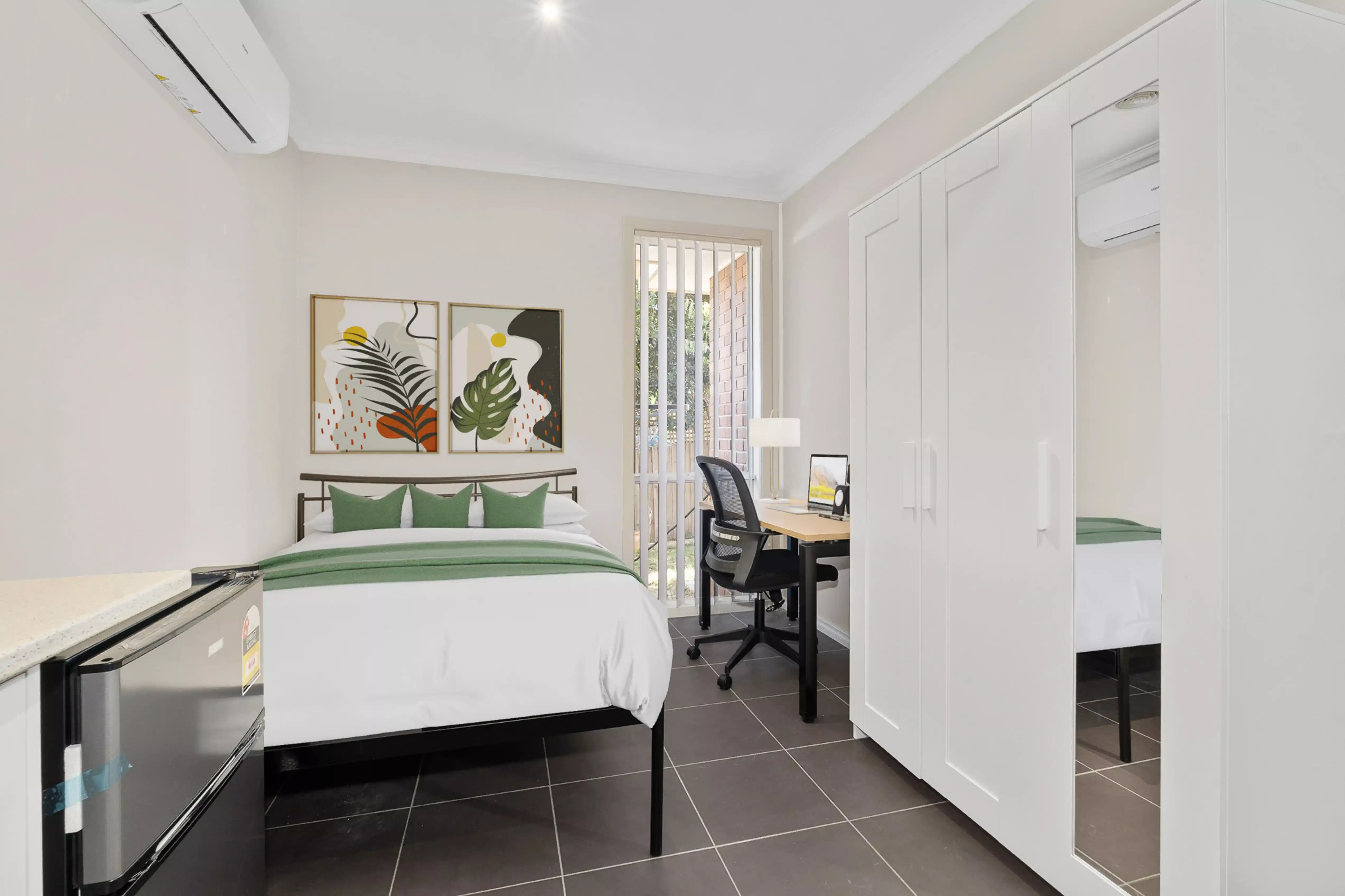 Studio Double - Bedroom