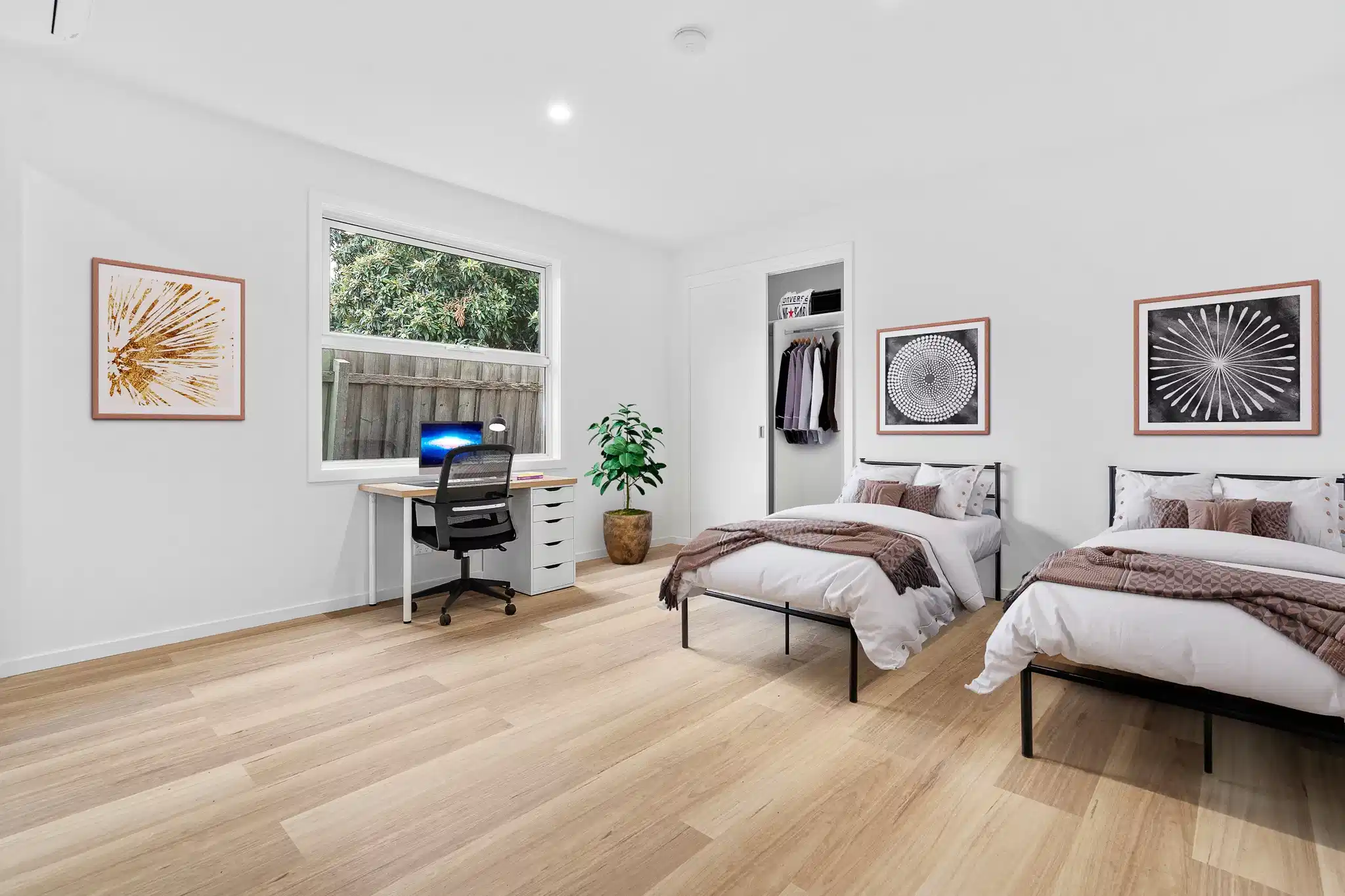 Twin Room Ensuite - Bedroom