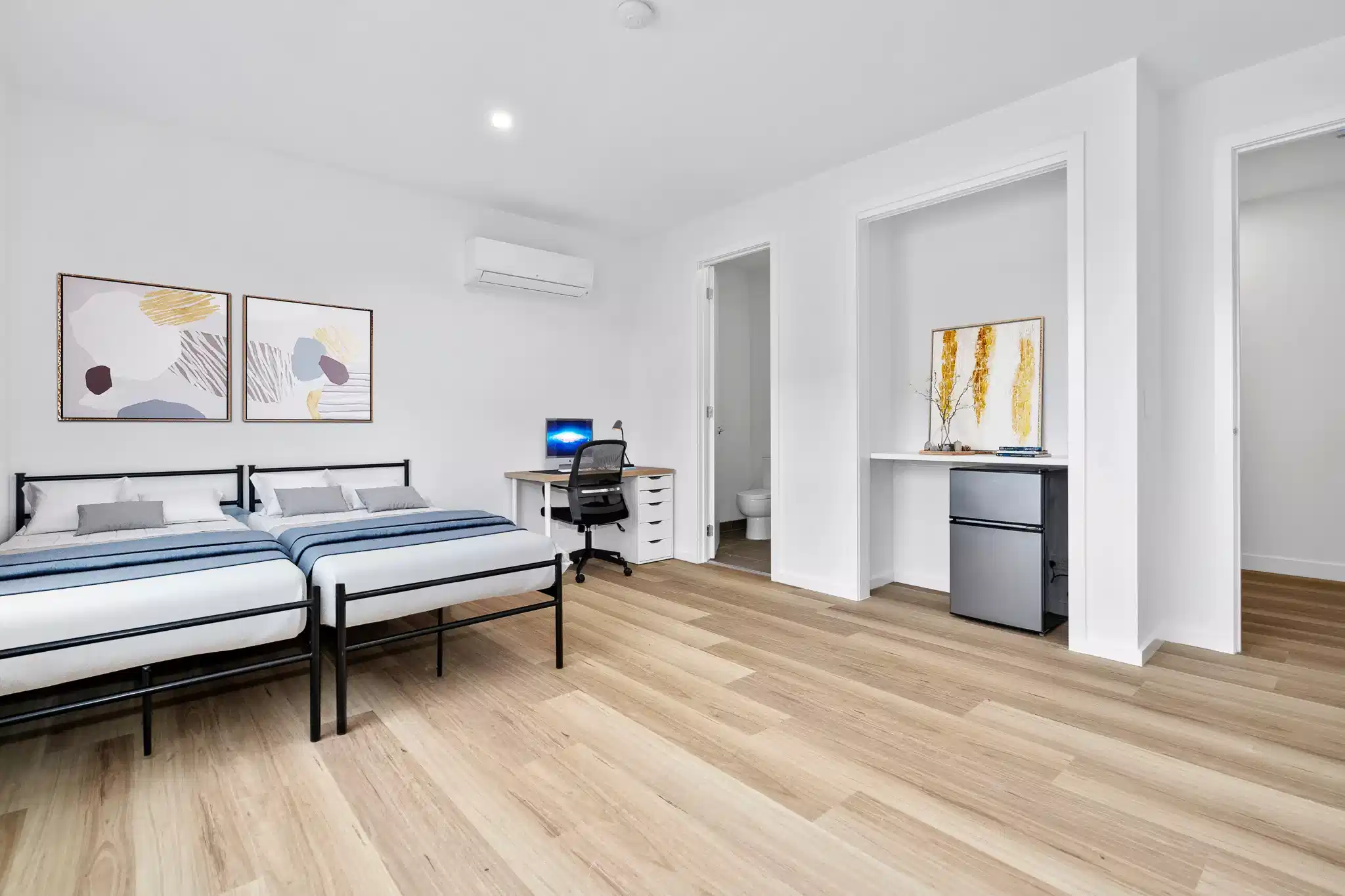 Twin Room Ensuite - Bedroom