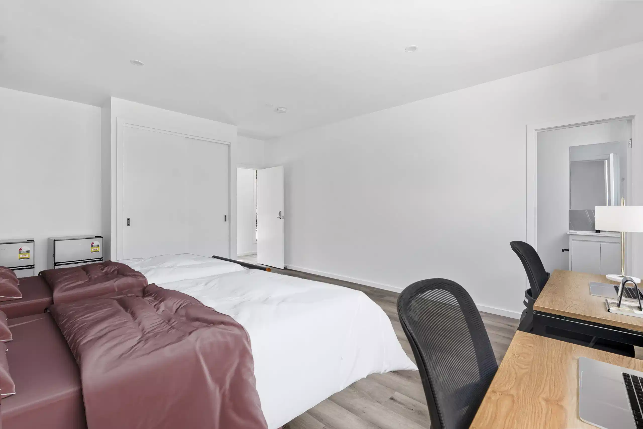 Twin Room Ensuite - Bedroom