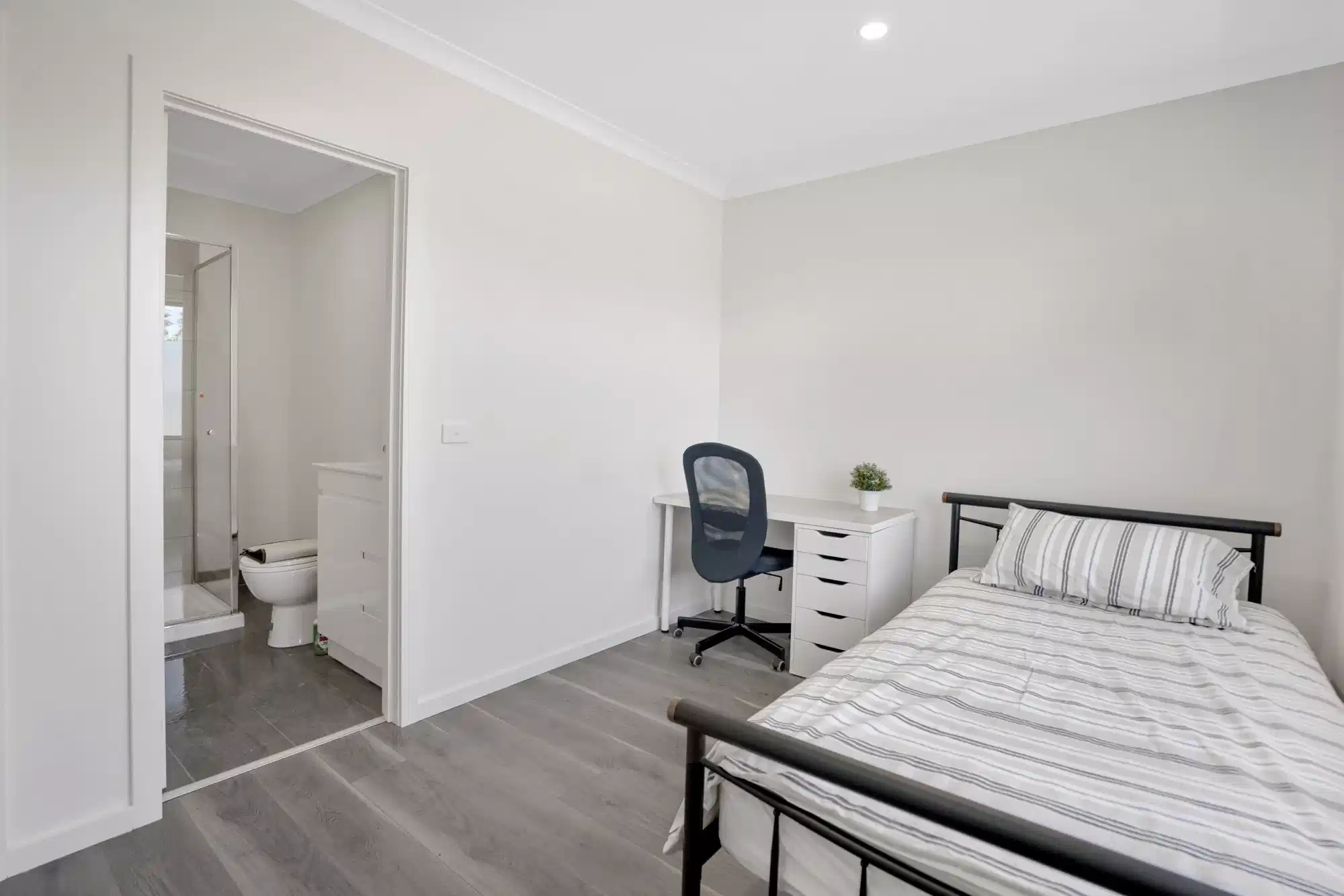 Single Room Ensuite - Bedroom