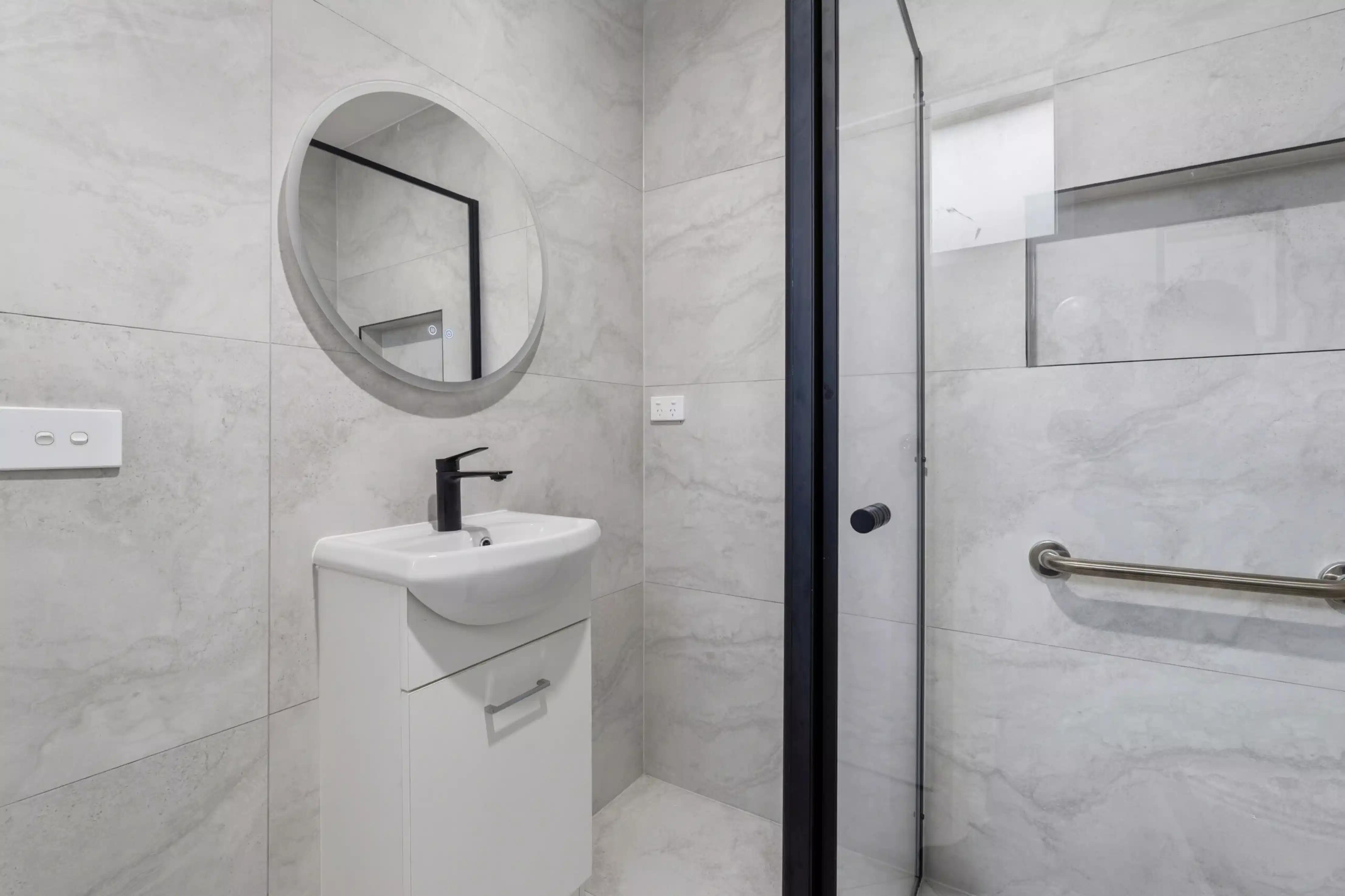 Single Room Ensuite - Bathroom