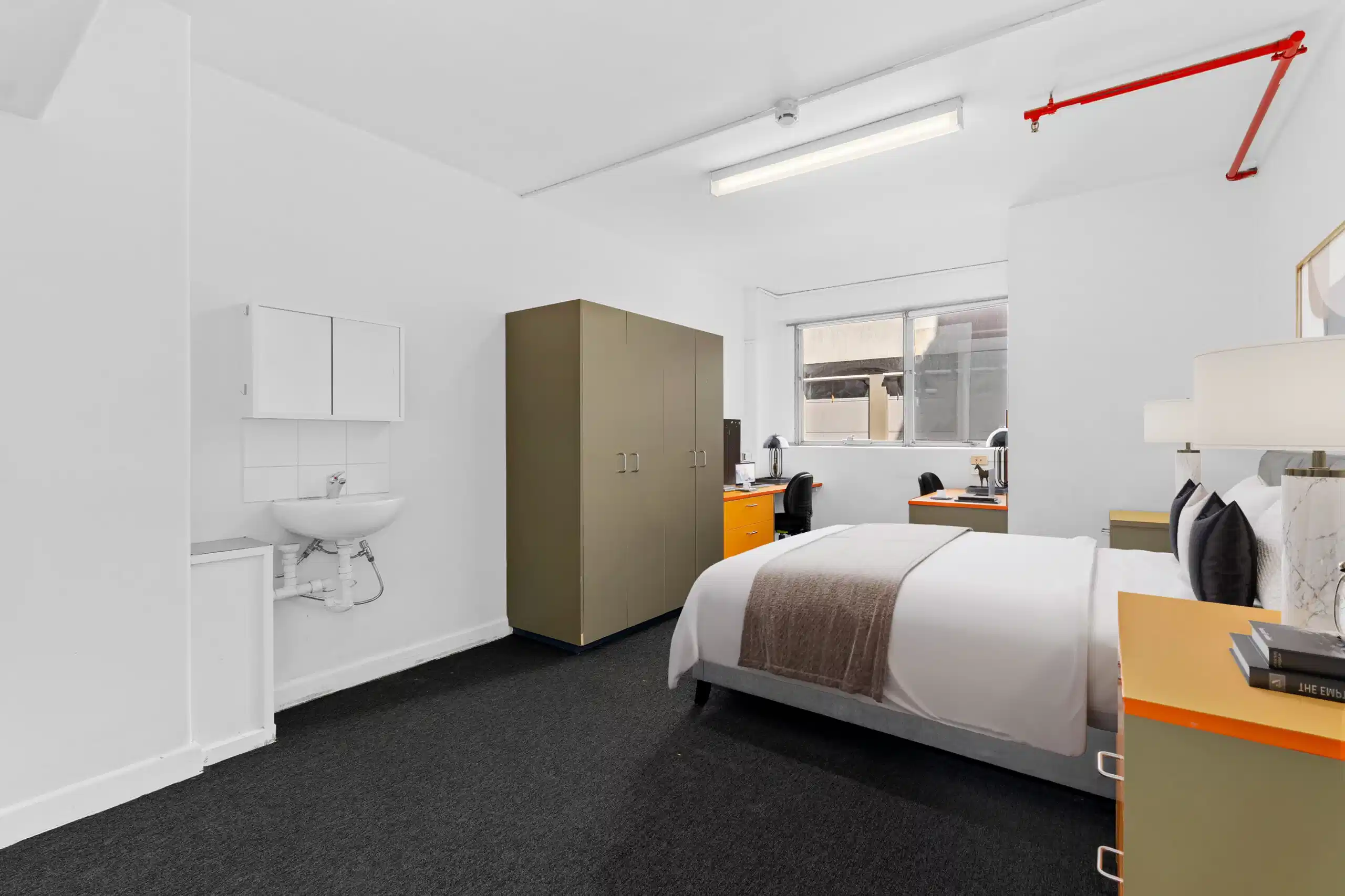 Studio Double - Bedroom
