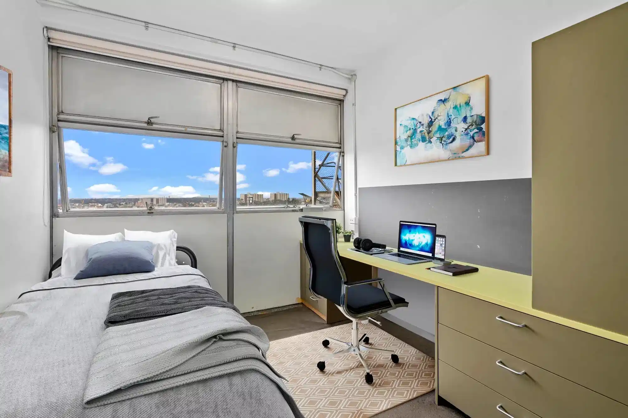 Studio Single - Bedroom