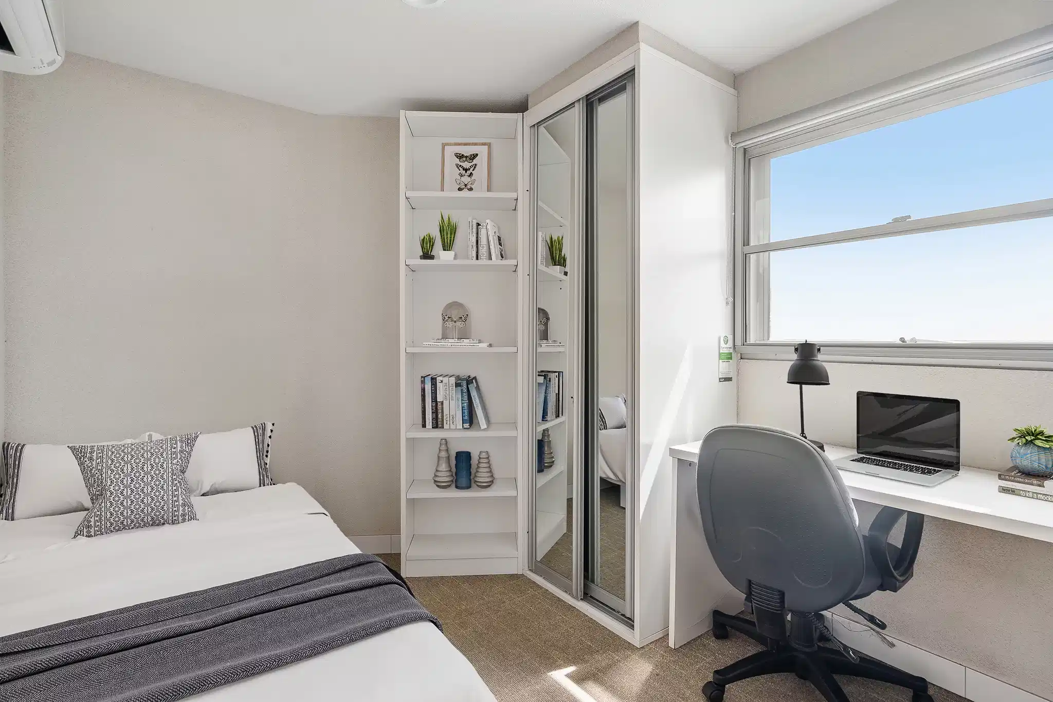 Small Ensuite - Bedroom