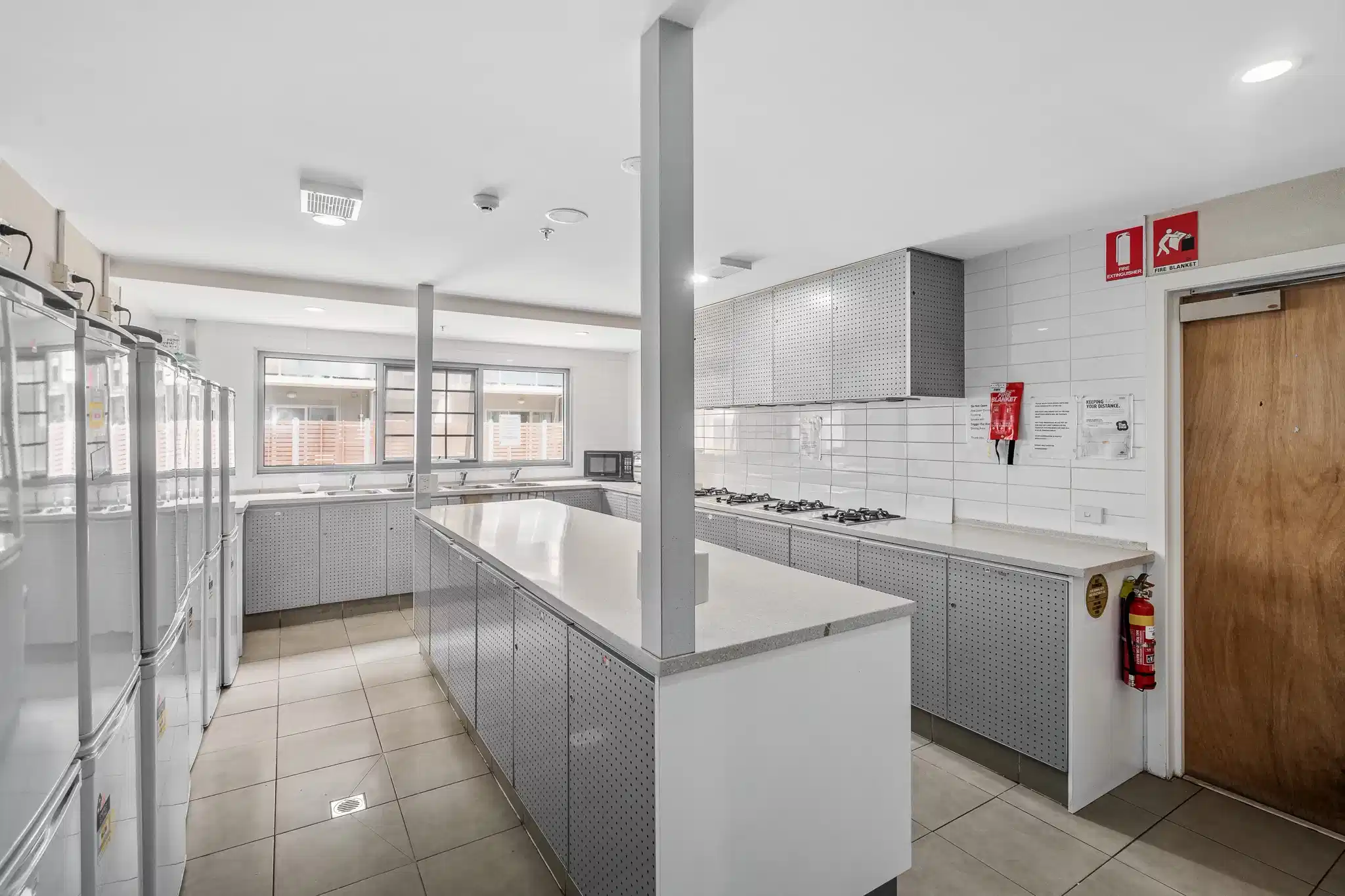Small Ensuite - Kitchen