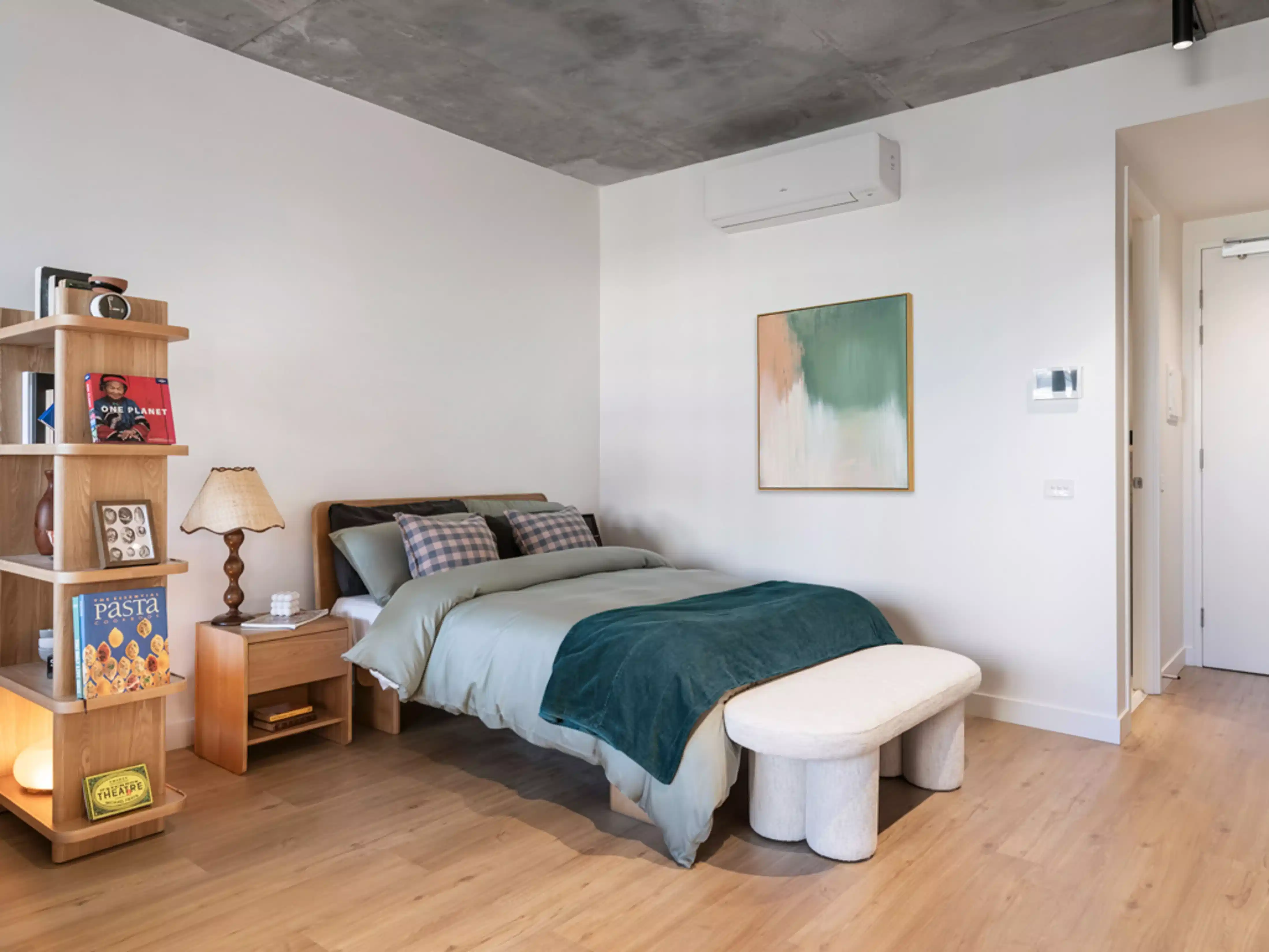 Studio - Bedroom
