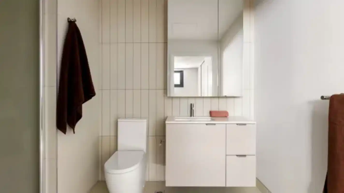 2 Bed 1 Bath - Bathroom