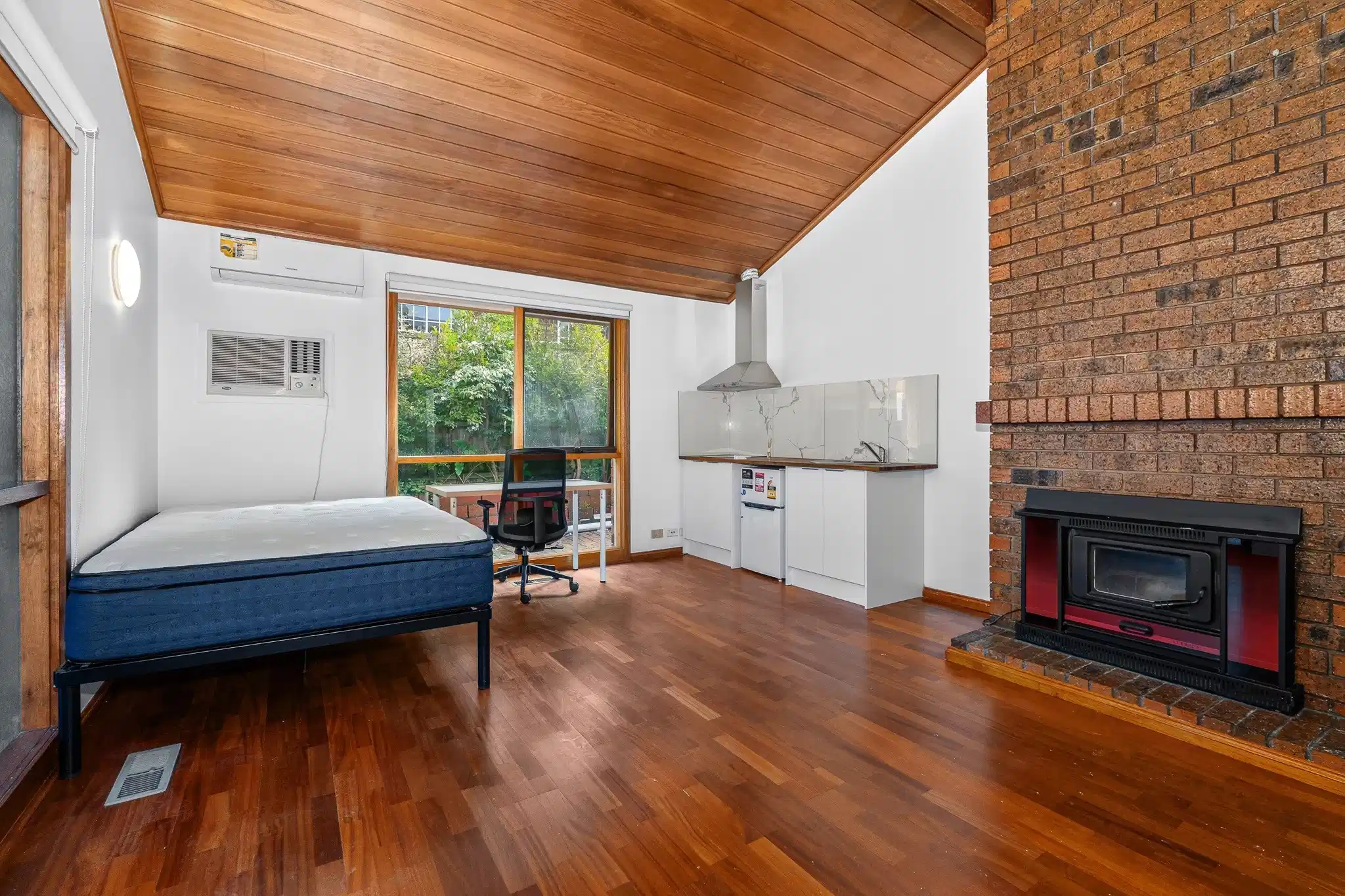 Double Room with Kitchenette - Bedroom