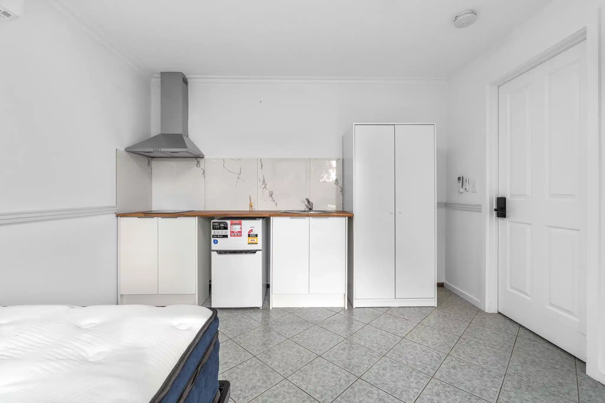 Studio Double - Bedroom