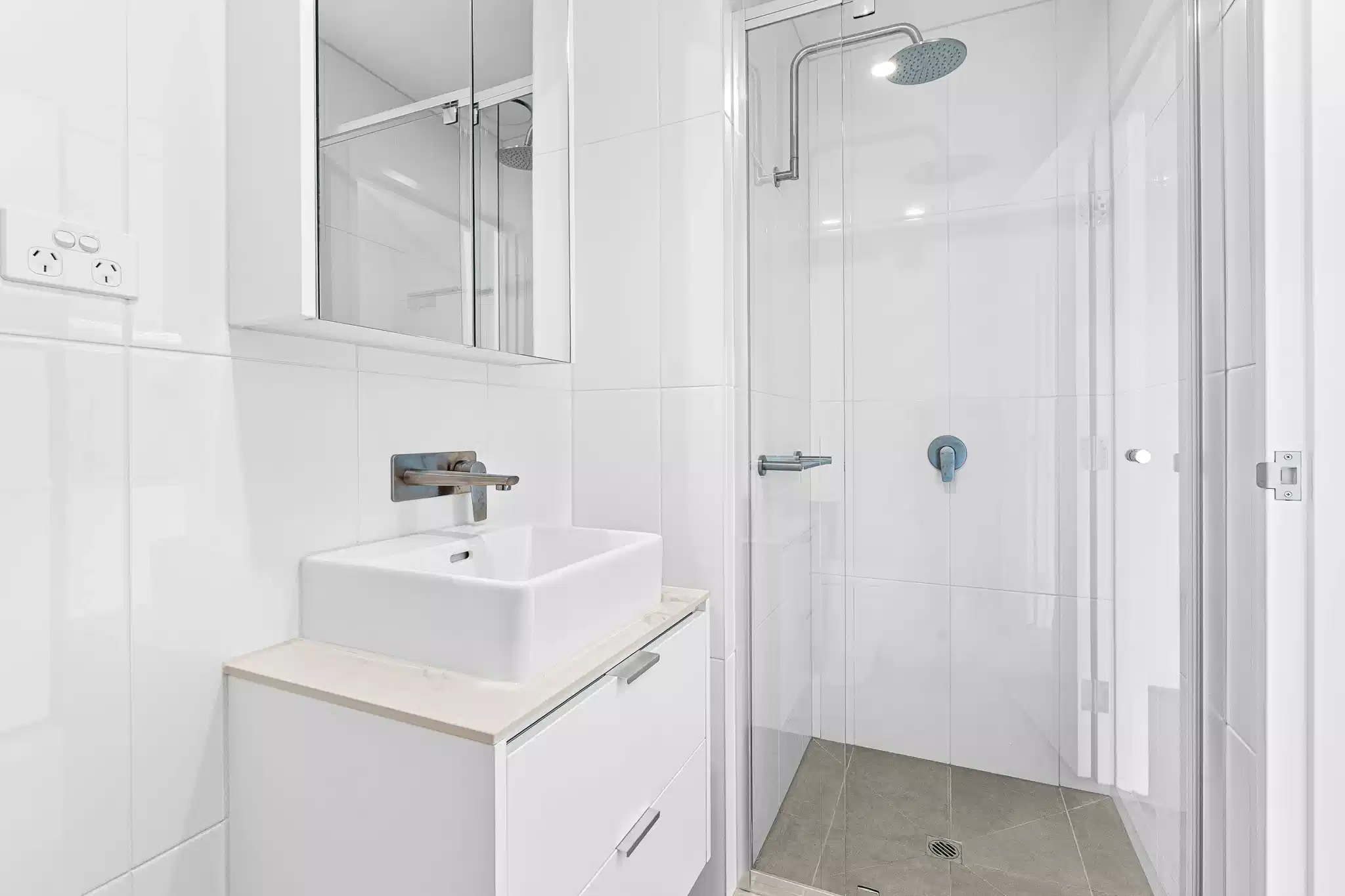 Horizon Studio (View) - Bathroom
