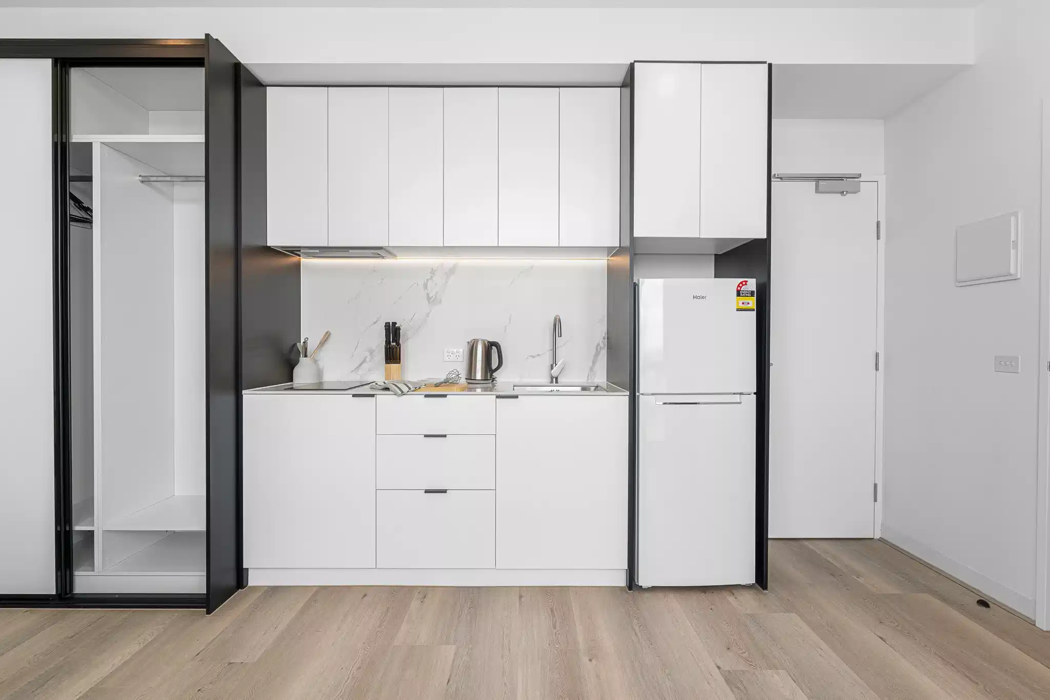 Tandem Twin - Kitchen