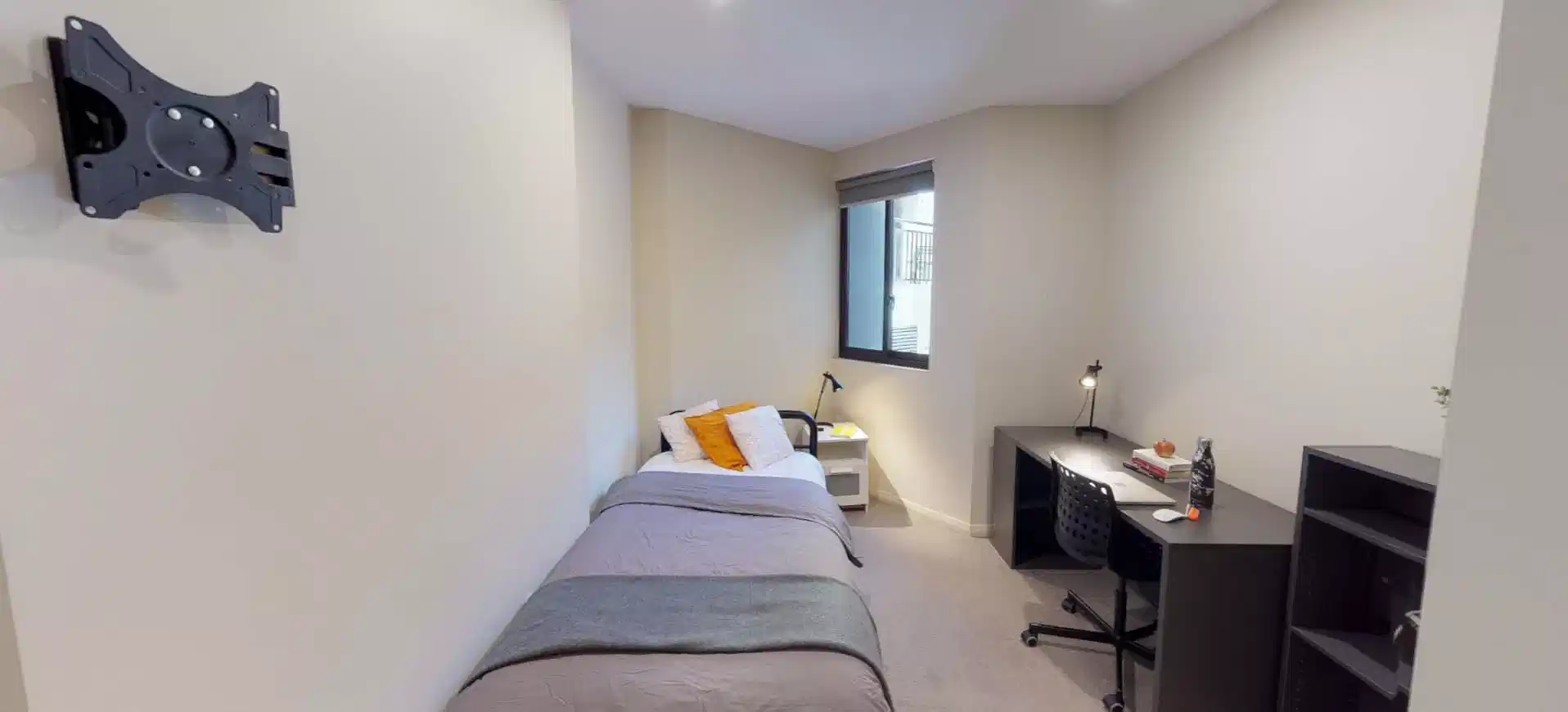 Standard Studio Apartment - Bedroom