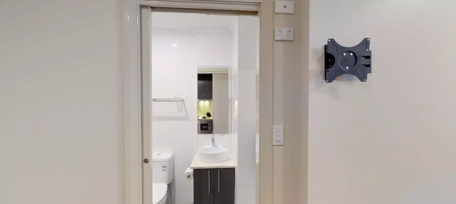 Standard Studio Apartment - Bathroom