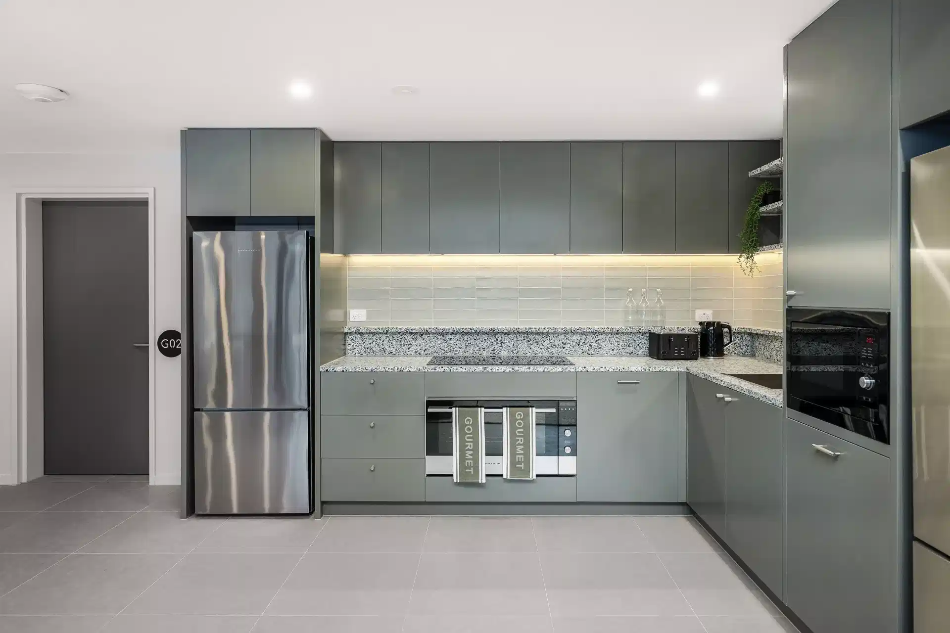 Studios With Balcony - Kitchen