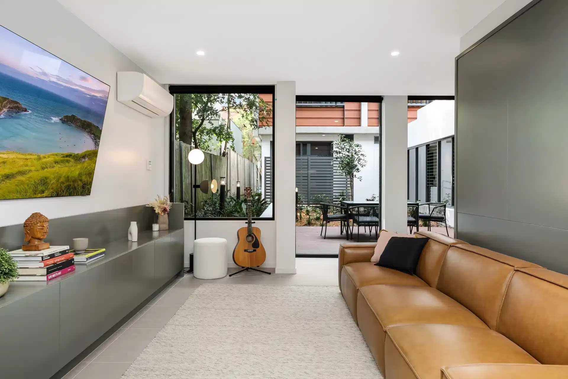 Studios With Balcony - Common Area