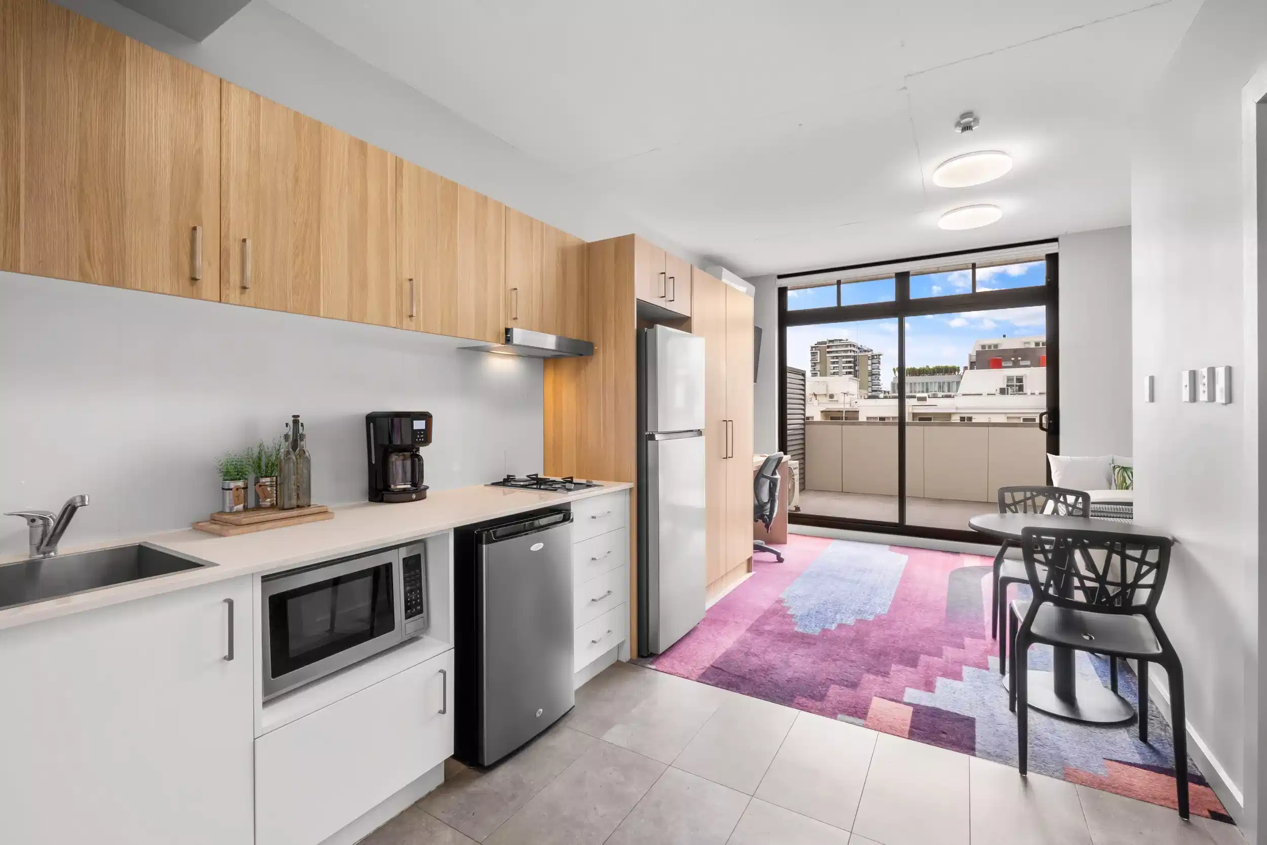  Penthouse Premium Single Studio - Kitchen