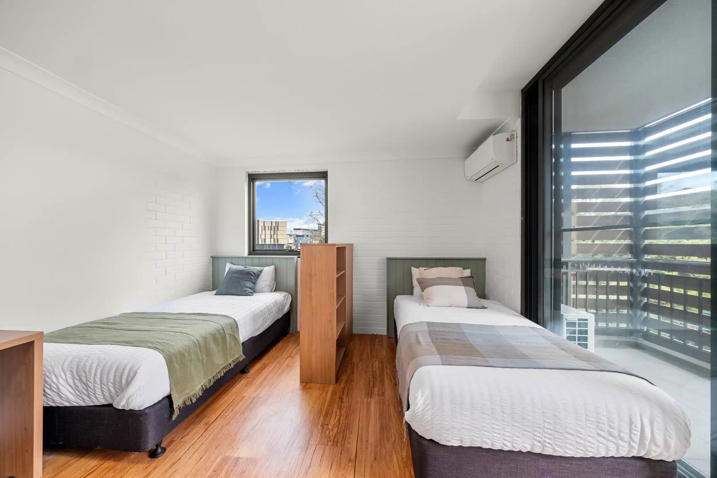 Deluxe Twin Share Studio - Bedroom