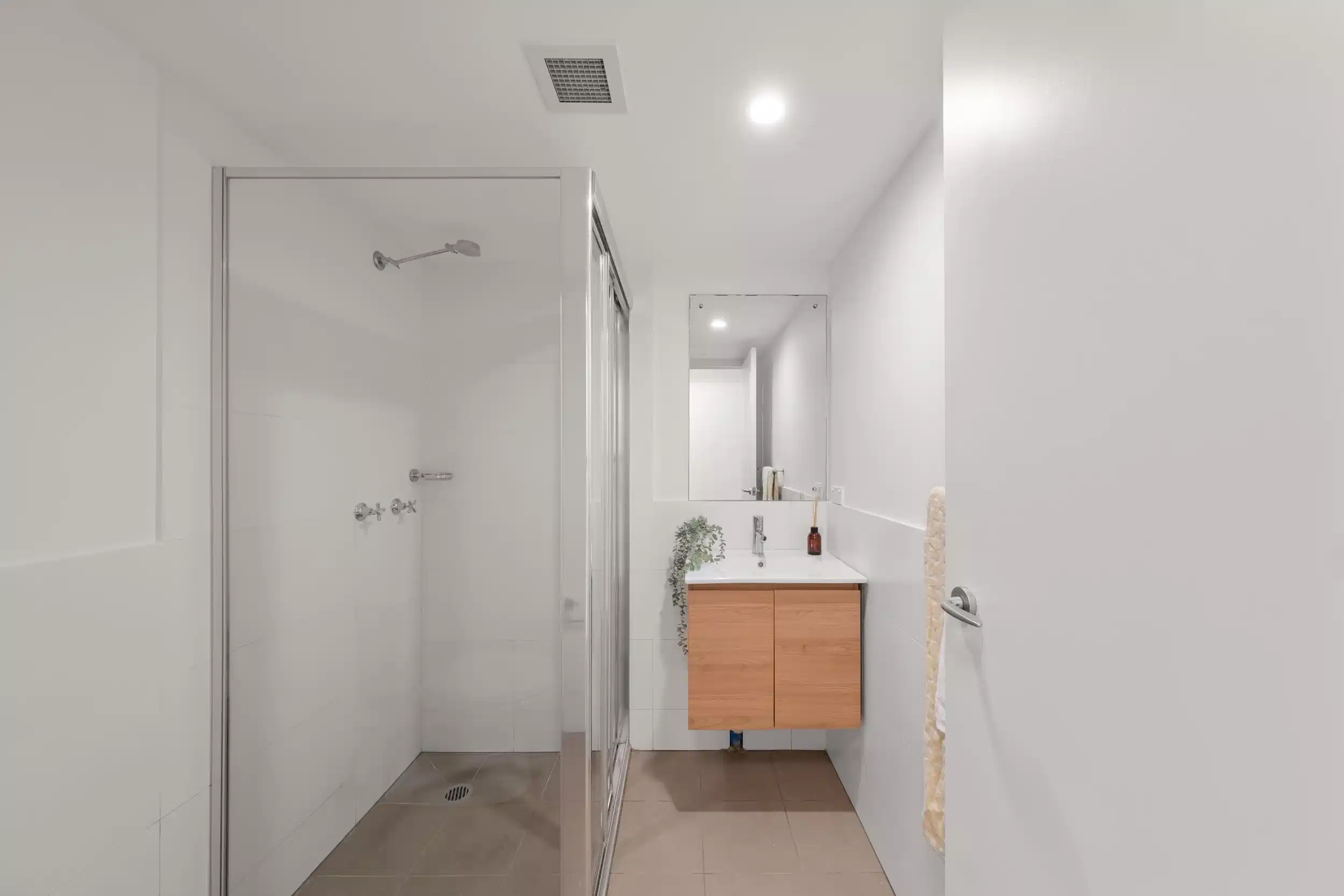 Deluxe Twin Share Studio - Bathroom