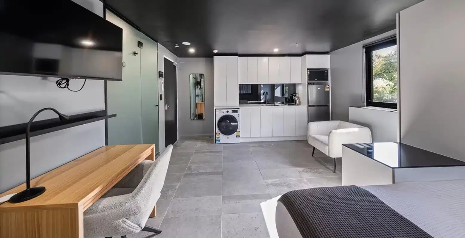 Preimum Single Studio - Common Area