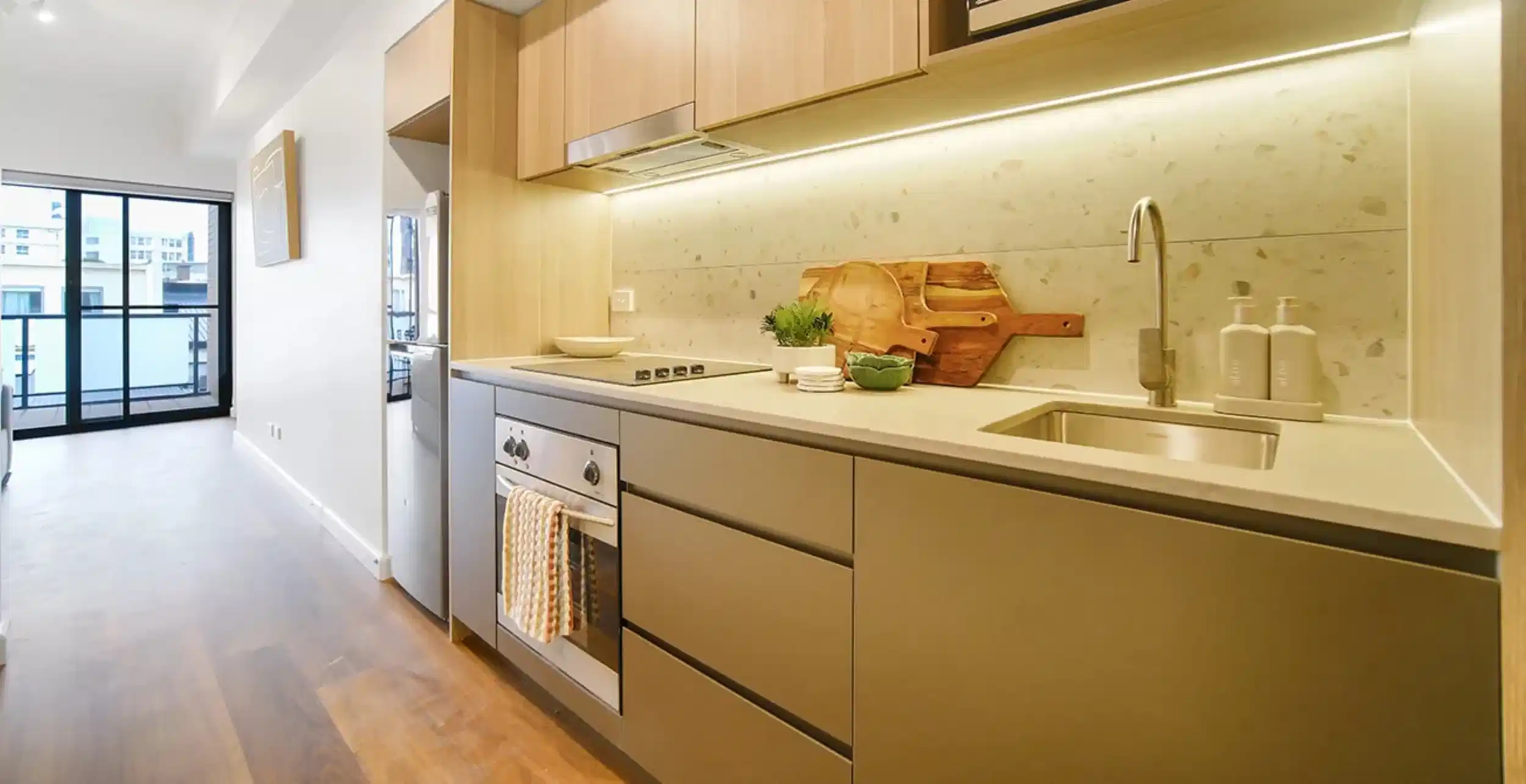 New York One Bedroom Apartment - Kitchen