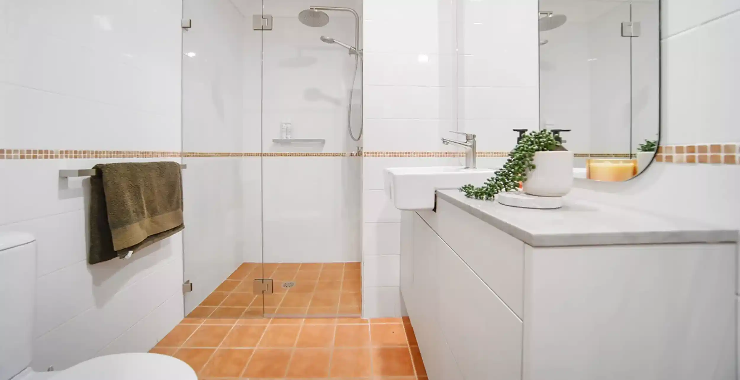 New York One Bedroom Apartment - Bathroom