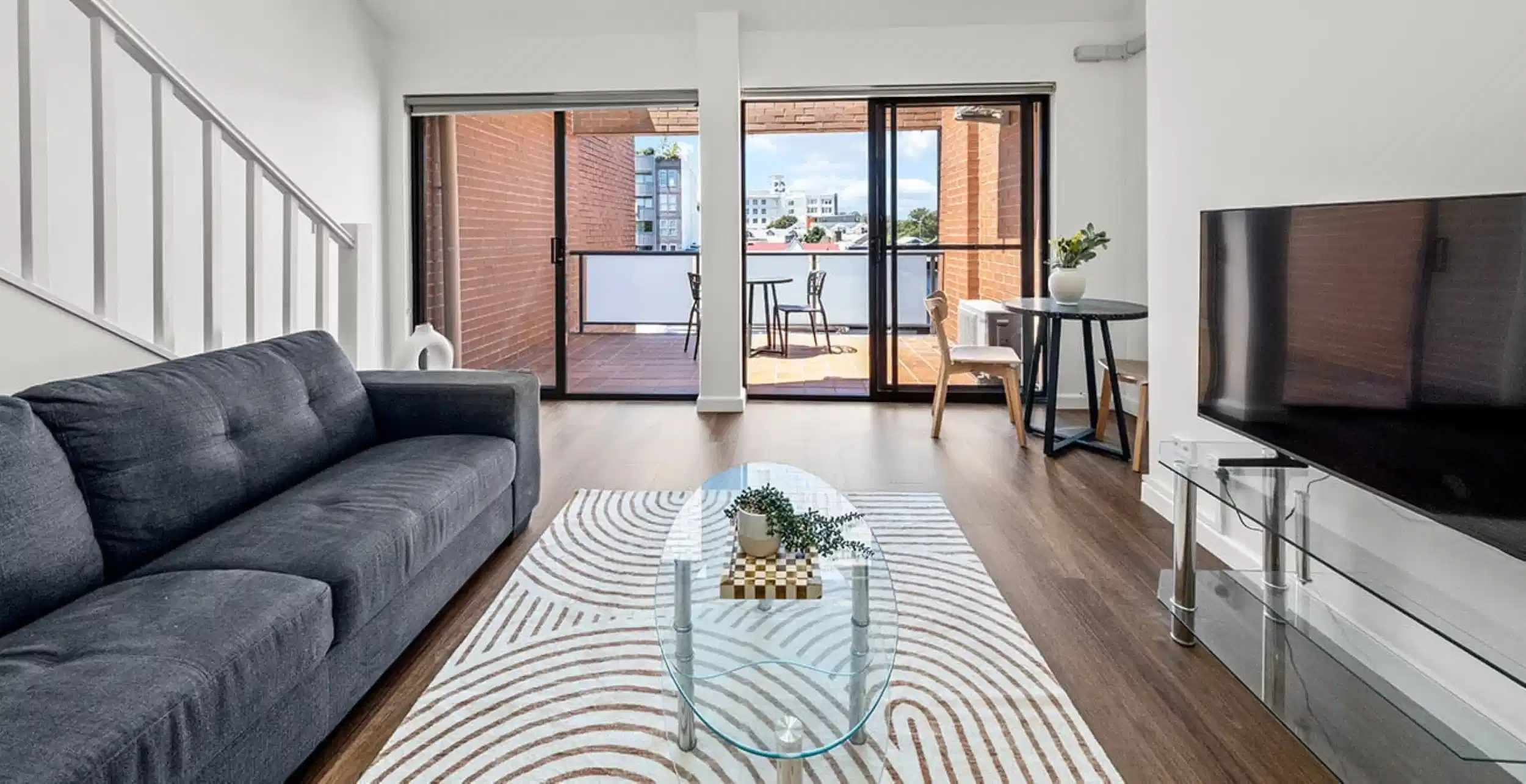 Urban Loft 2 Bedroom Apartment - Common Area