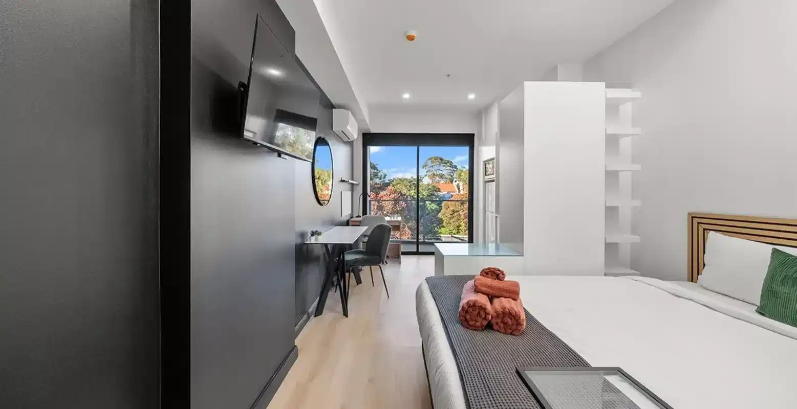 Superior Single Balcony Studio - Bedroom