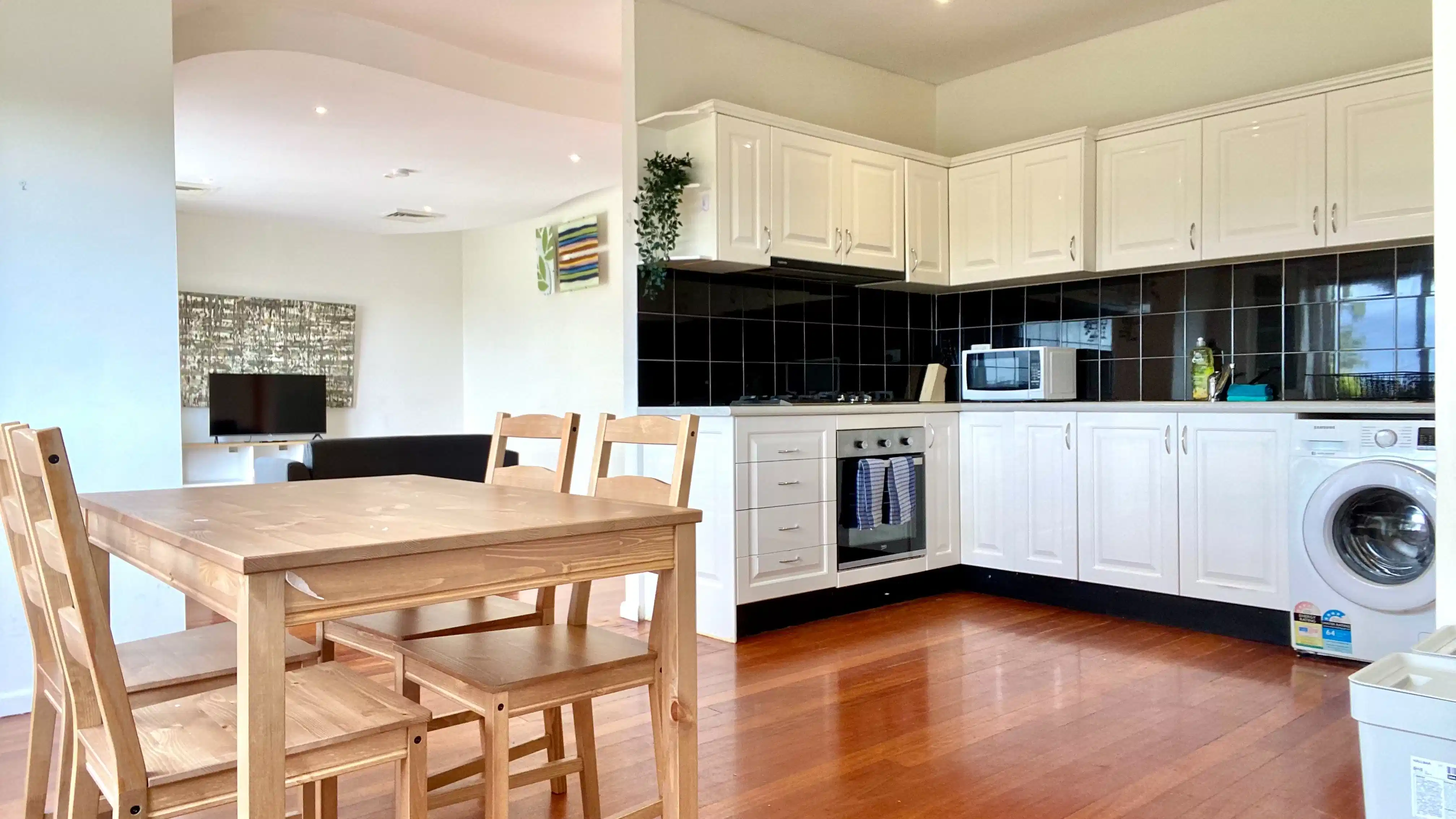 Room 7 - Kitchen