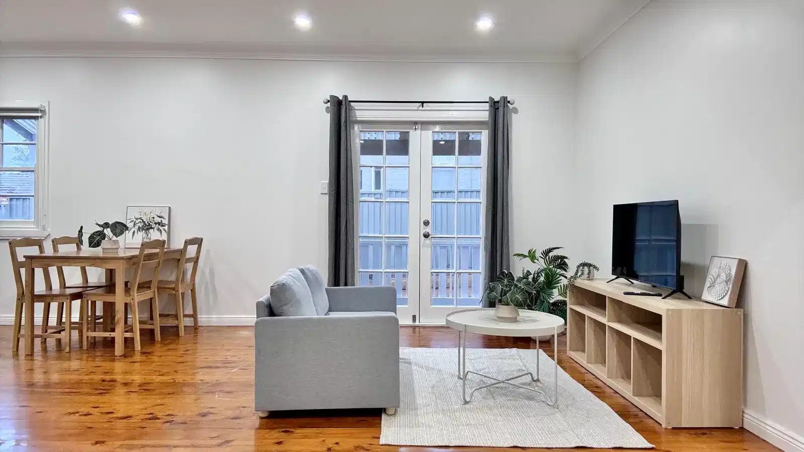 Room 1 - Common Area