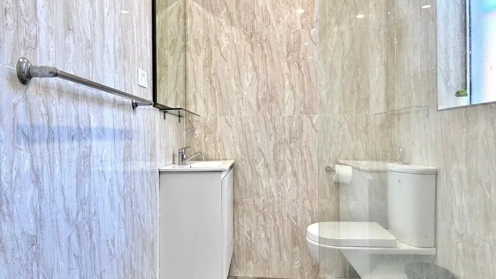 Room 3 - Bathroom