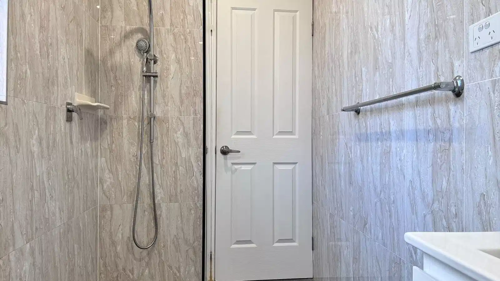 Room 3 - Bathroom