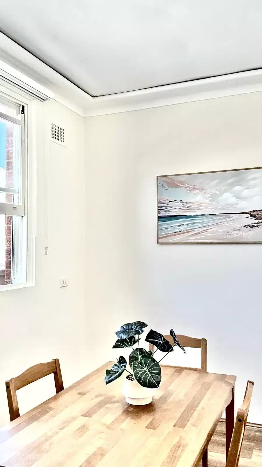 Room 2 - Amenities