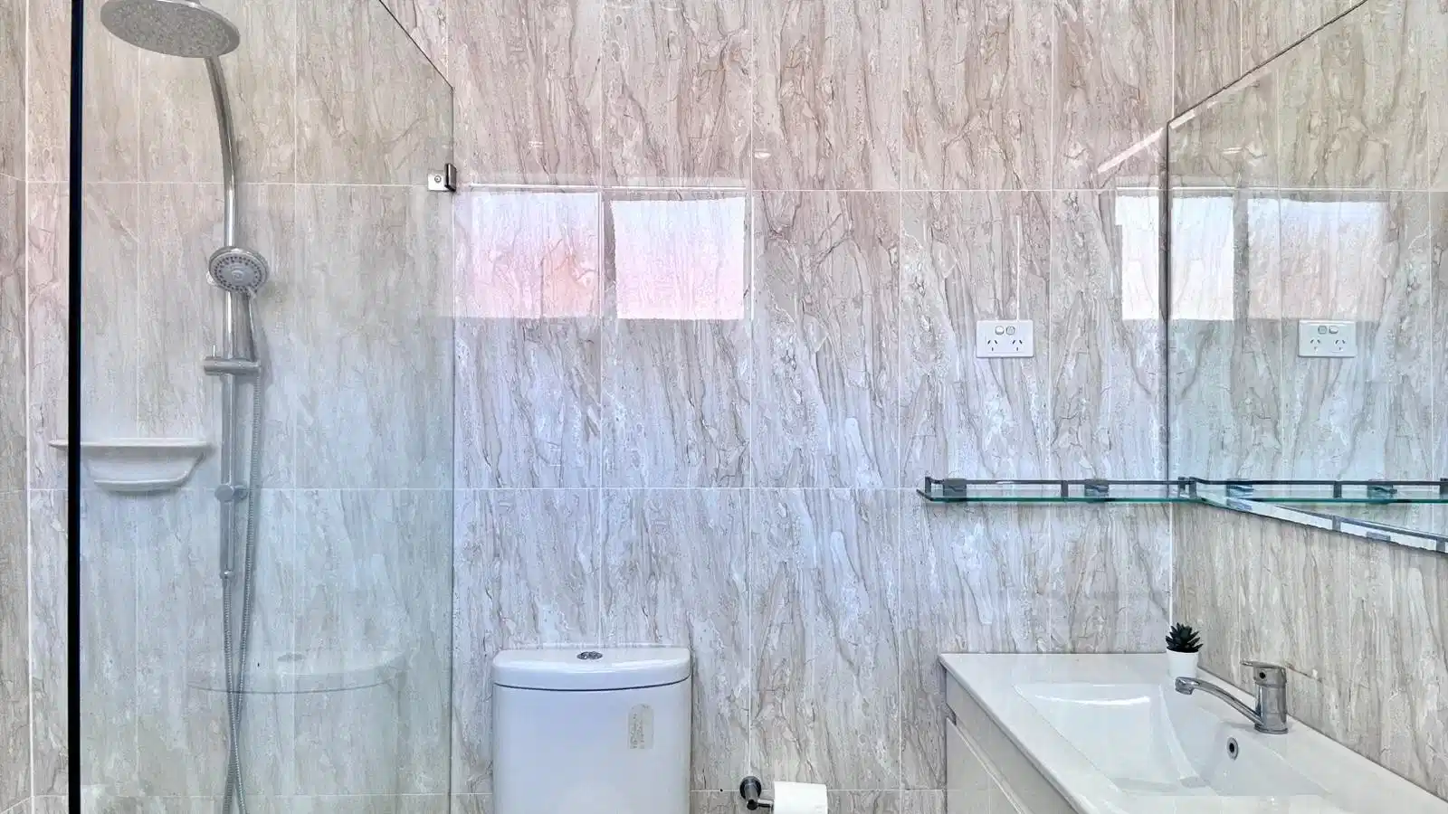 Room 3 - Bathroom