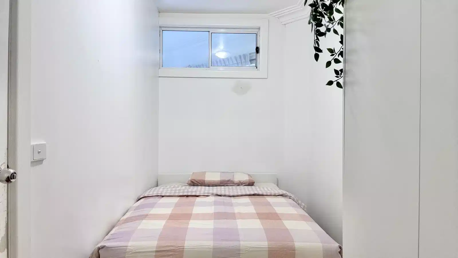 Room 2  - Bedroom