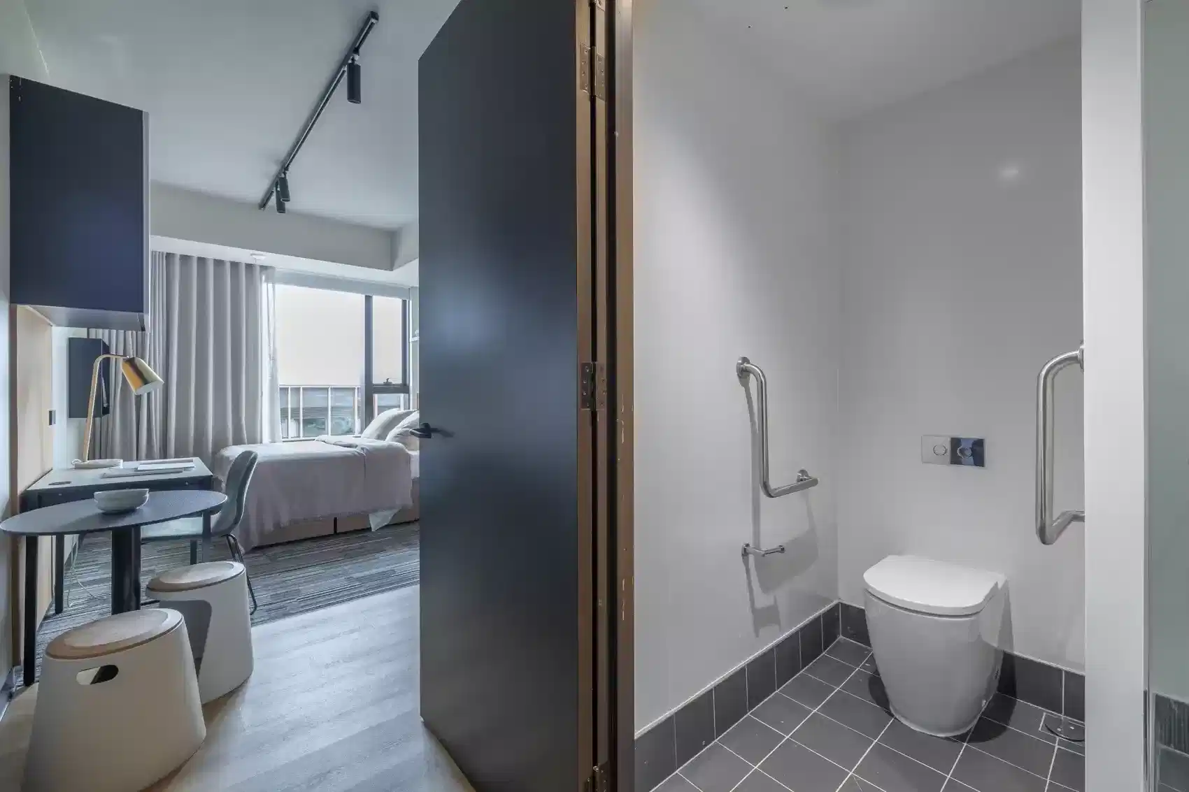 Aspect Studio E - Bathroom