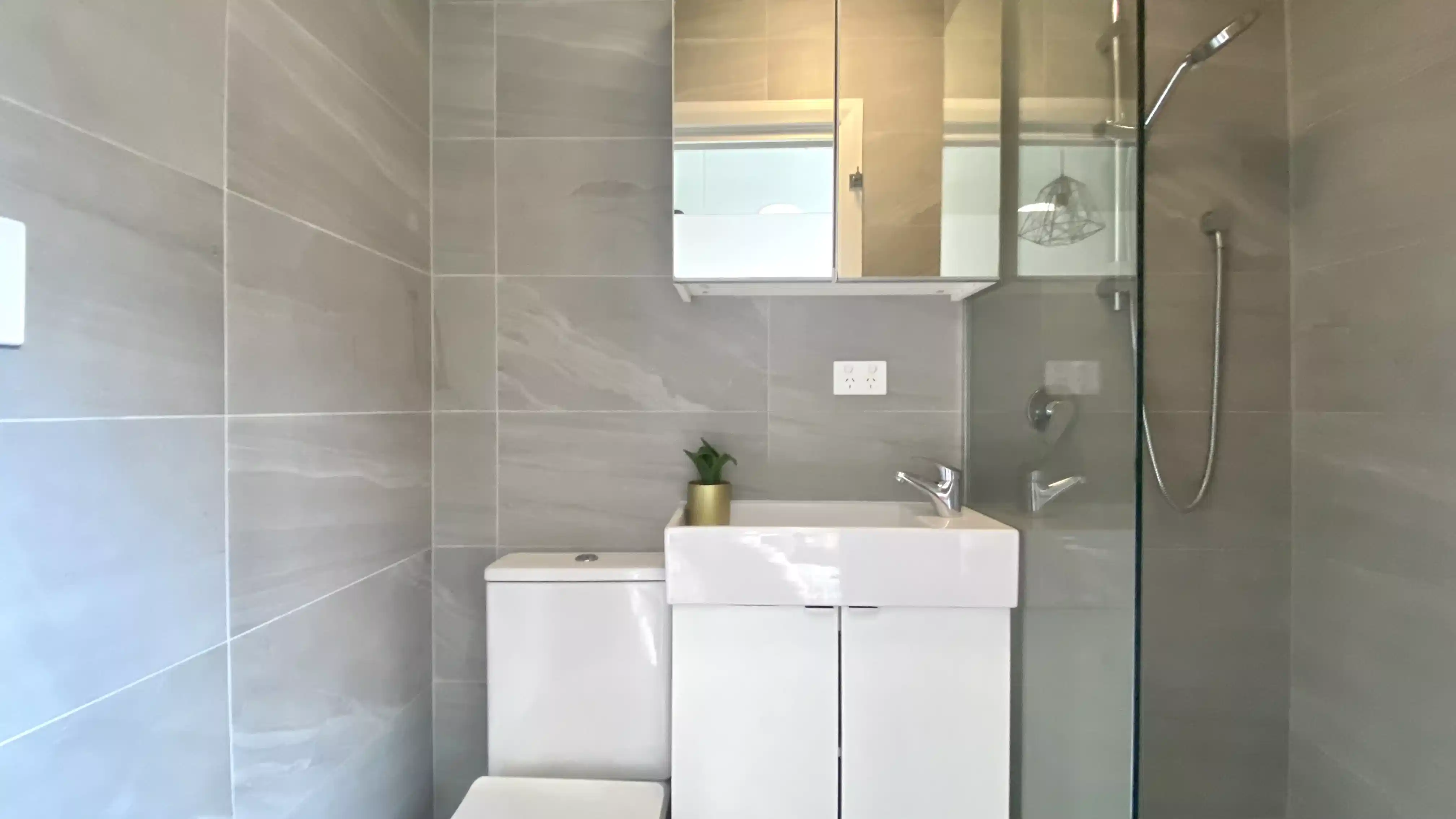 Room 3 - Bathroom