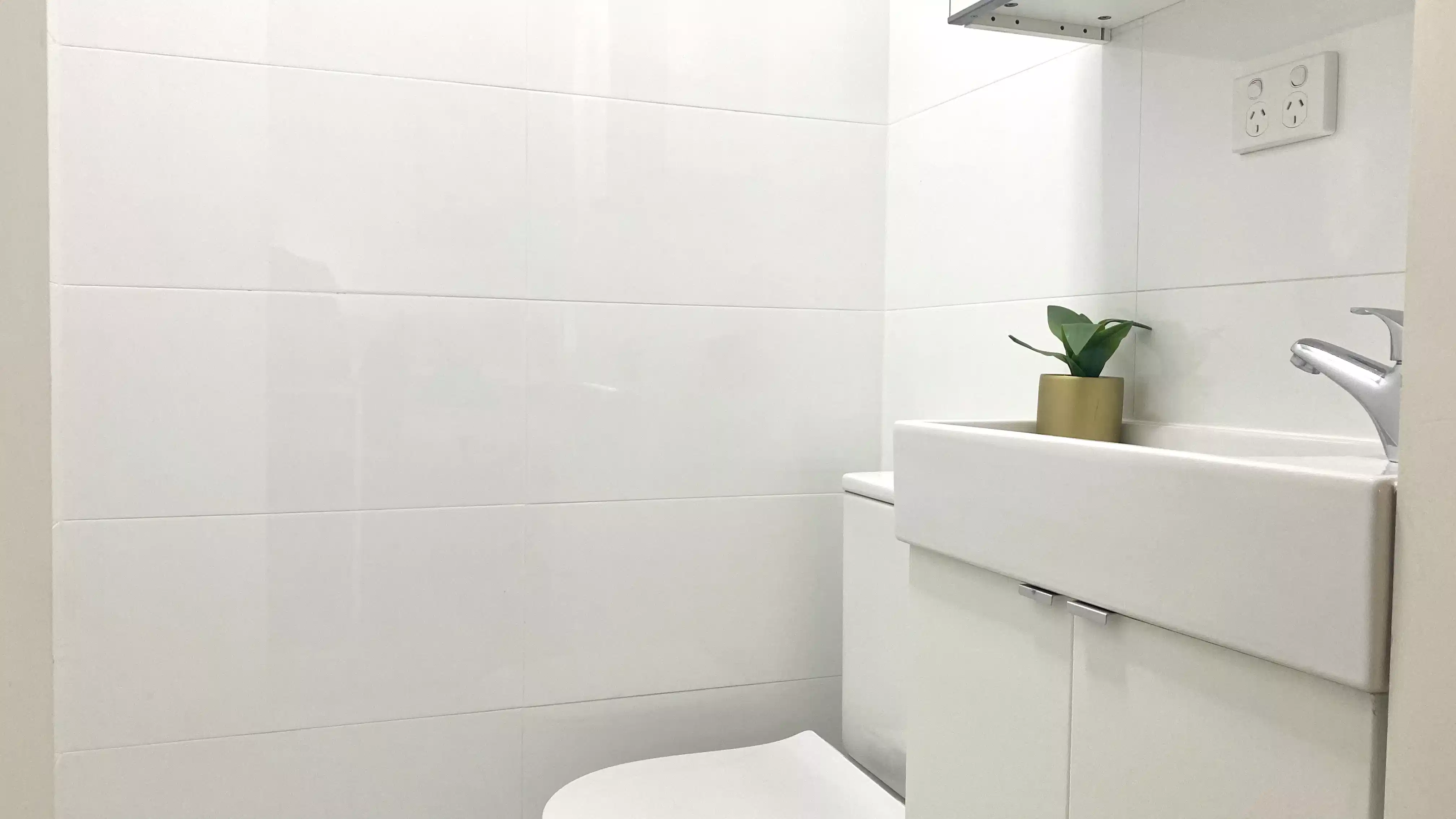 Room 3 - Bathroom