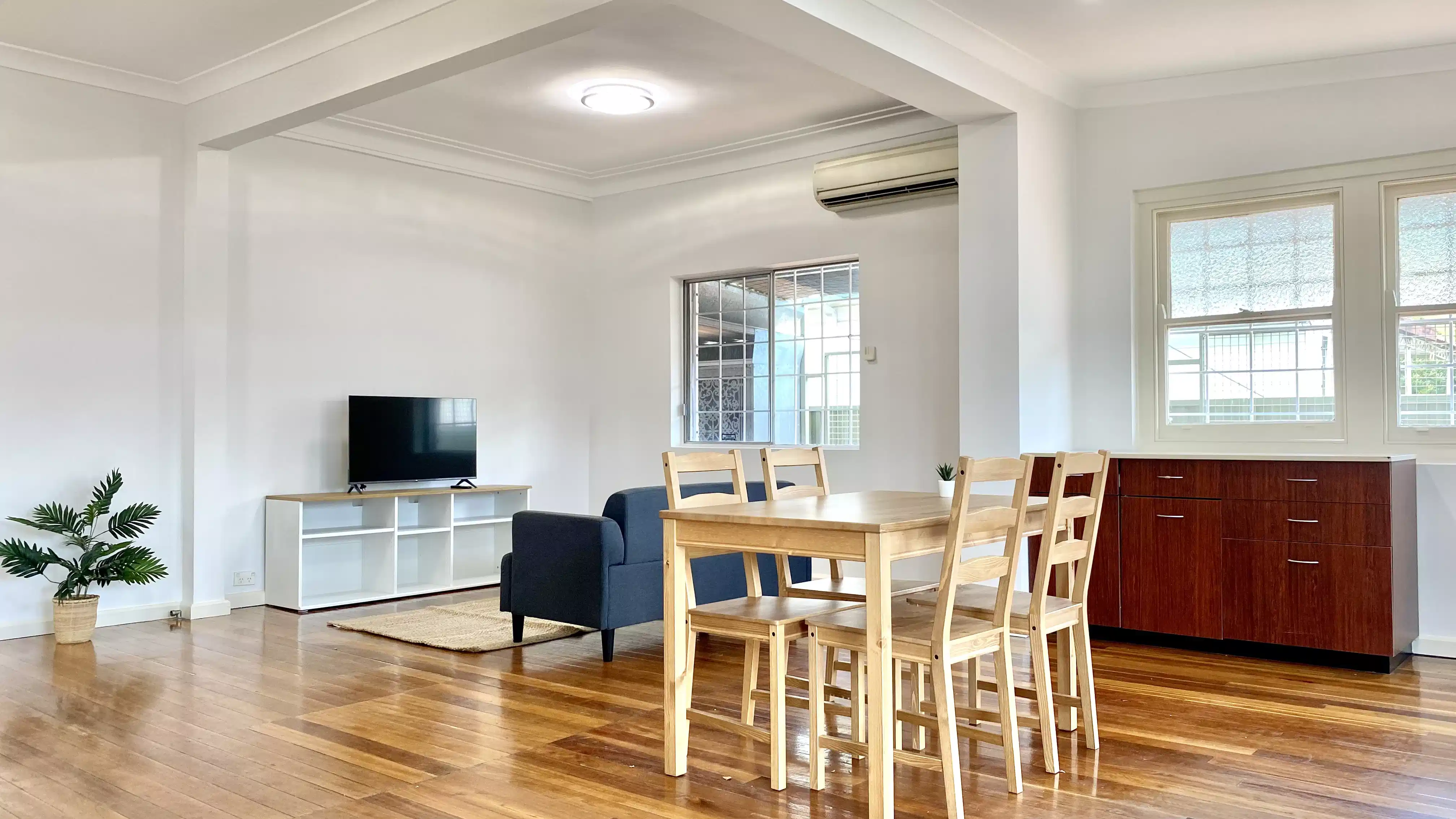 Room 6 - Common Area