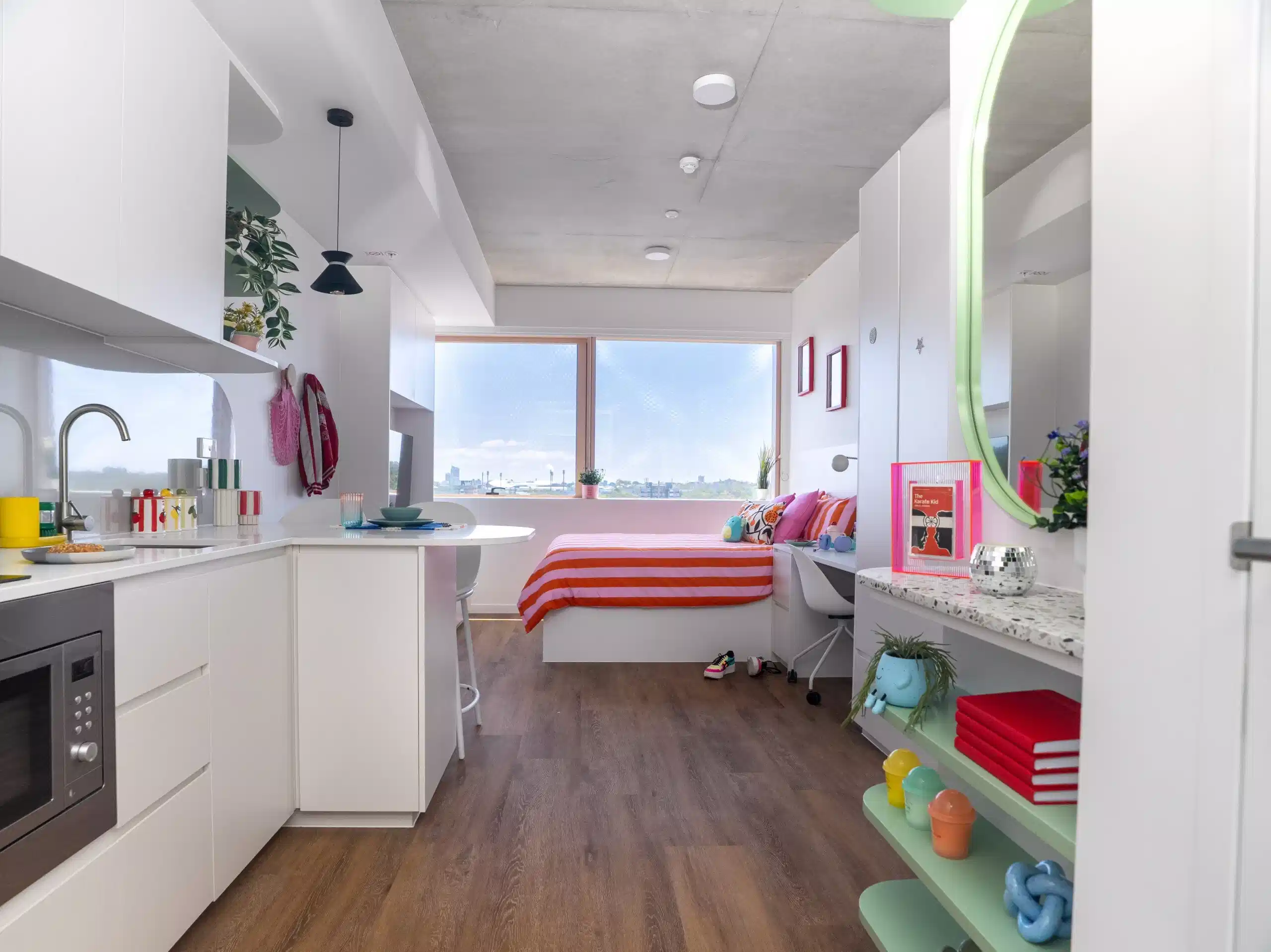 Signature Plus Studio Apartment - Bedroom