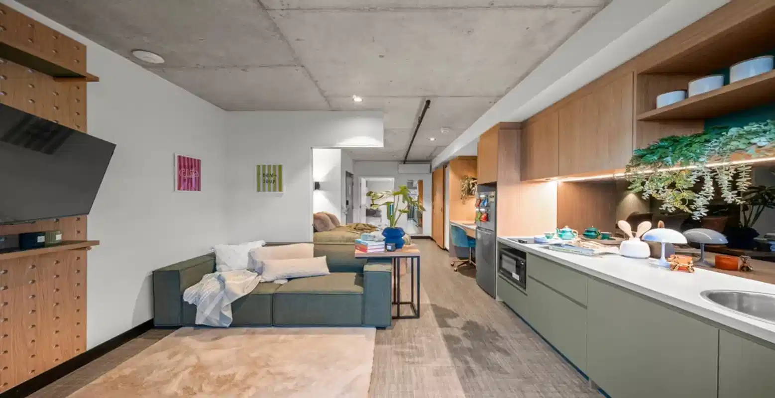 Preimum Single Studio ( Baclony) - Common Area