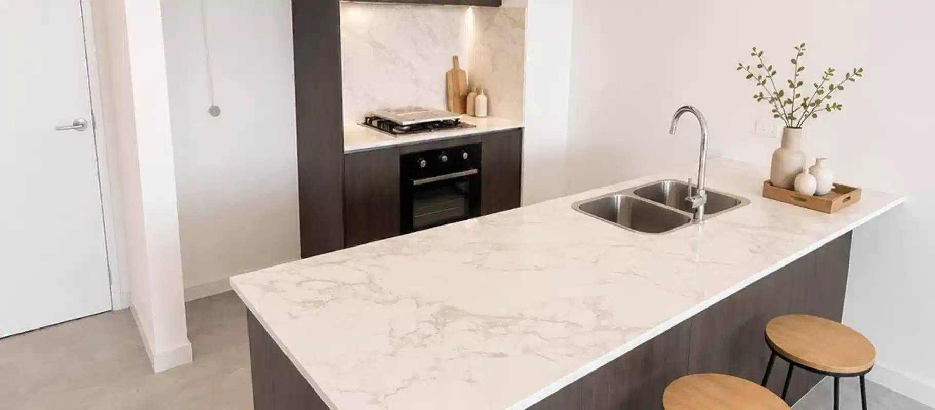 1 Bed 1 Bath - Kitchen