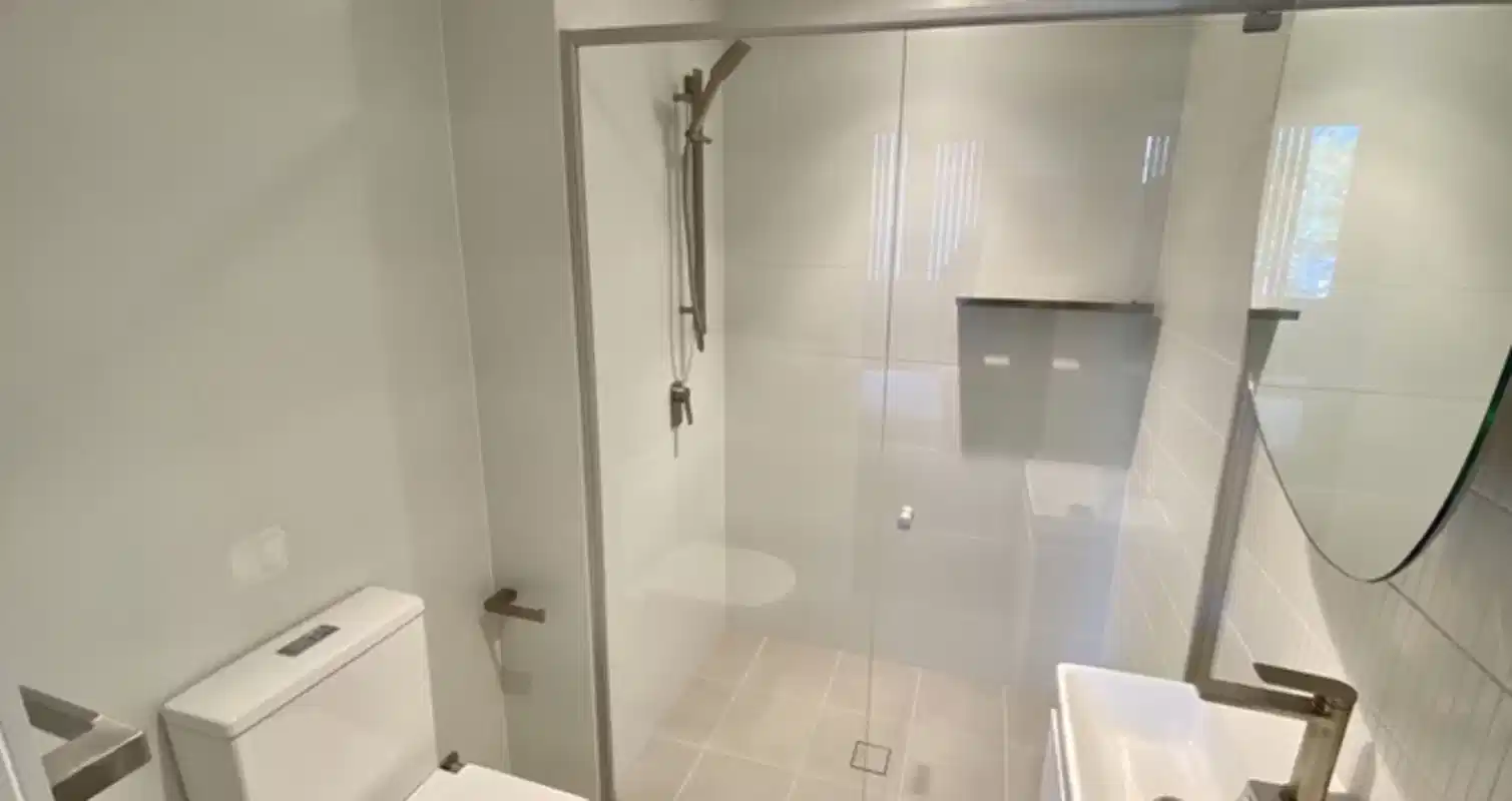 Studio - Bathroom
