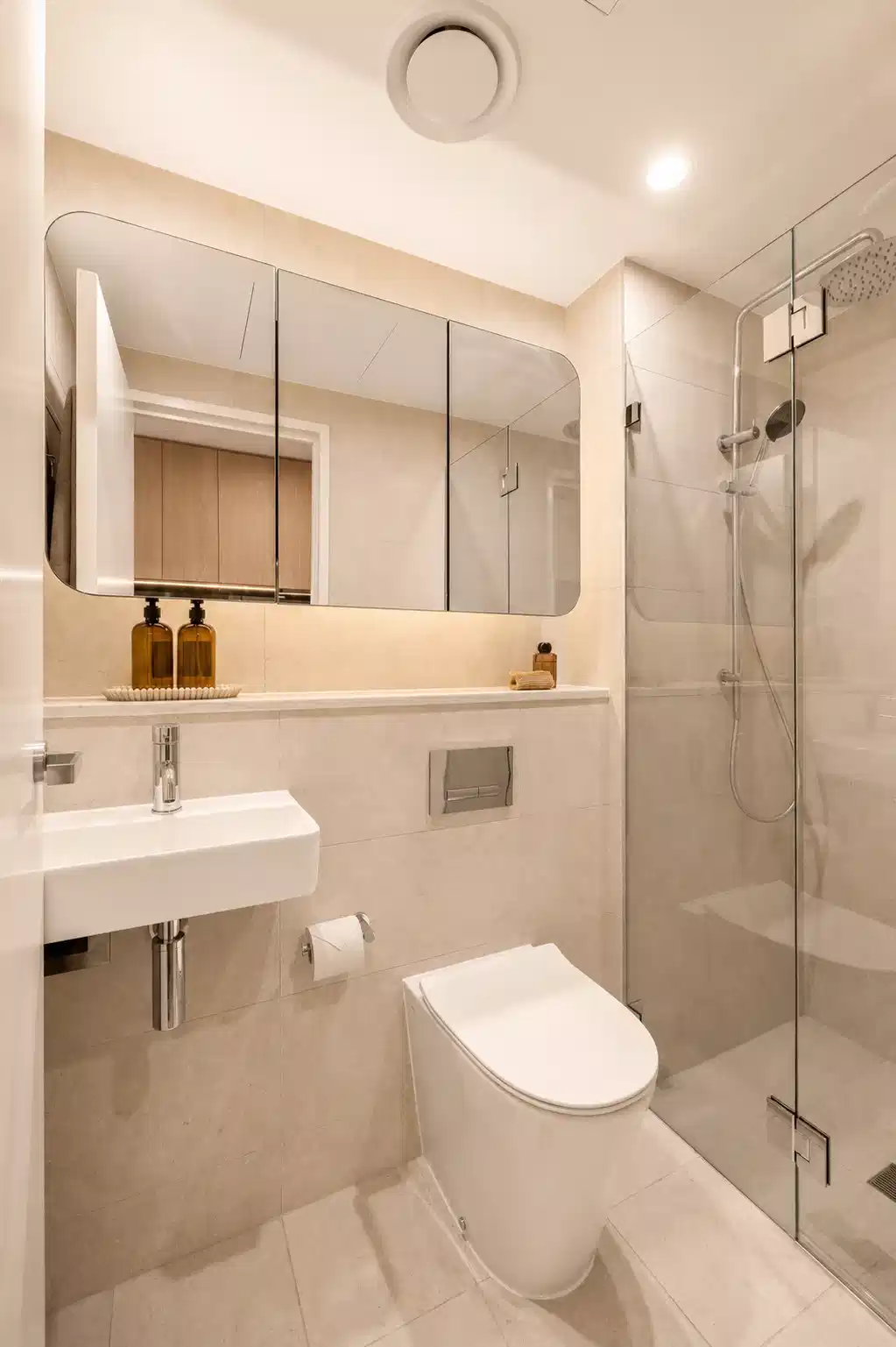 1 Bed 1 Bath | Studio Balcony - Bathroom