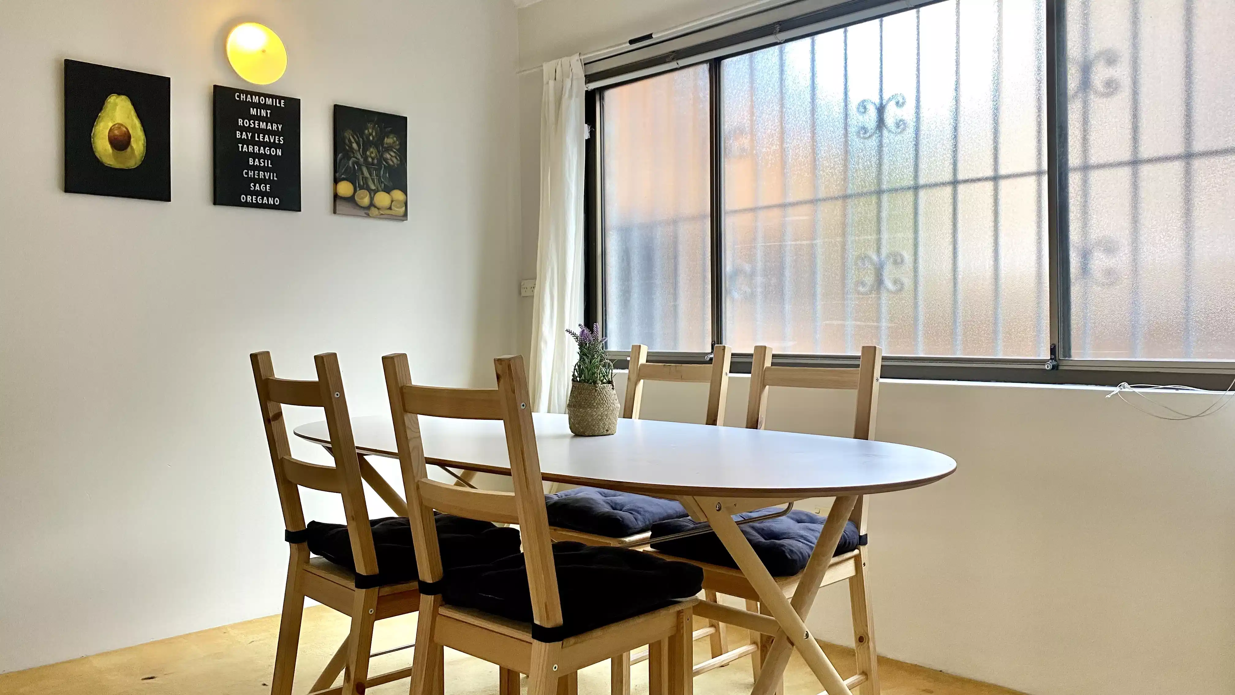Room 4 - Common Area