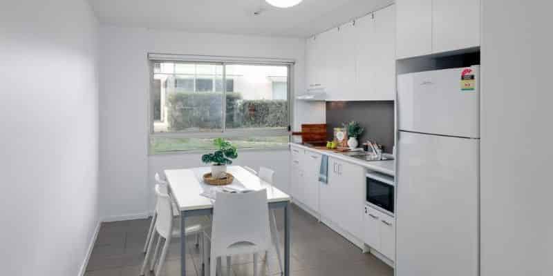 Guginya - 5 Bedroom Apartment - Kitchen