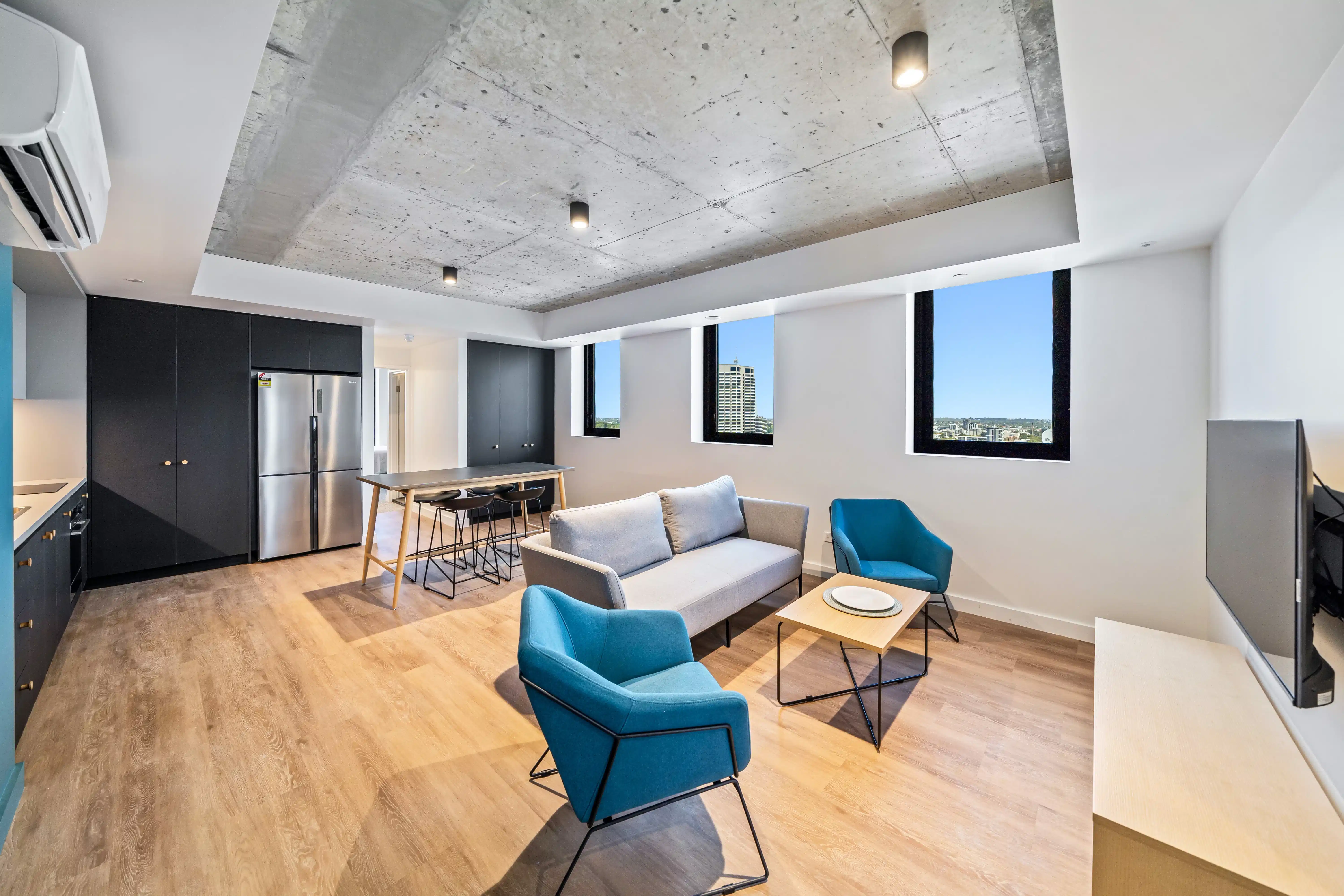 4 Bed Ensuite - 555 Wellington St, Perth-1